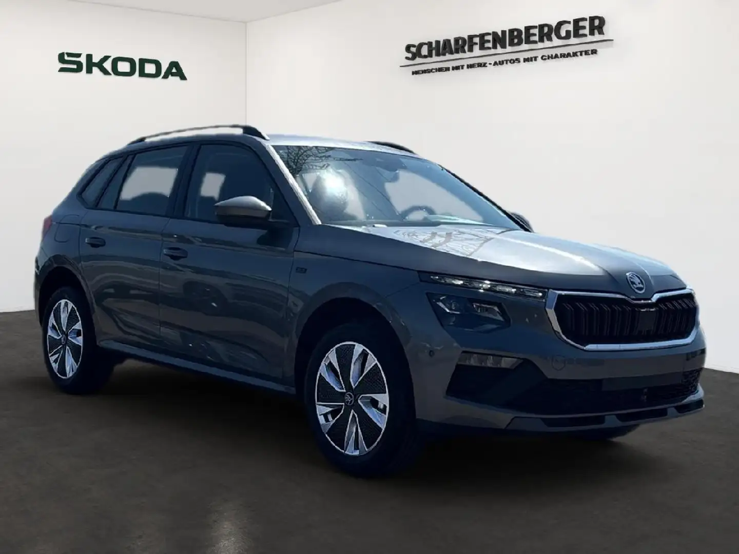 Skoda Kamiq Kamiq Tour 1,0TSI 85kW *ACC;NAVI;SHZ* Gris - 2