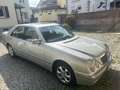 Mercedes-Benz E 240 Elegance - thumbnail 1