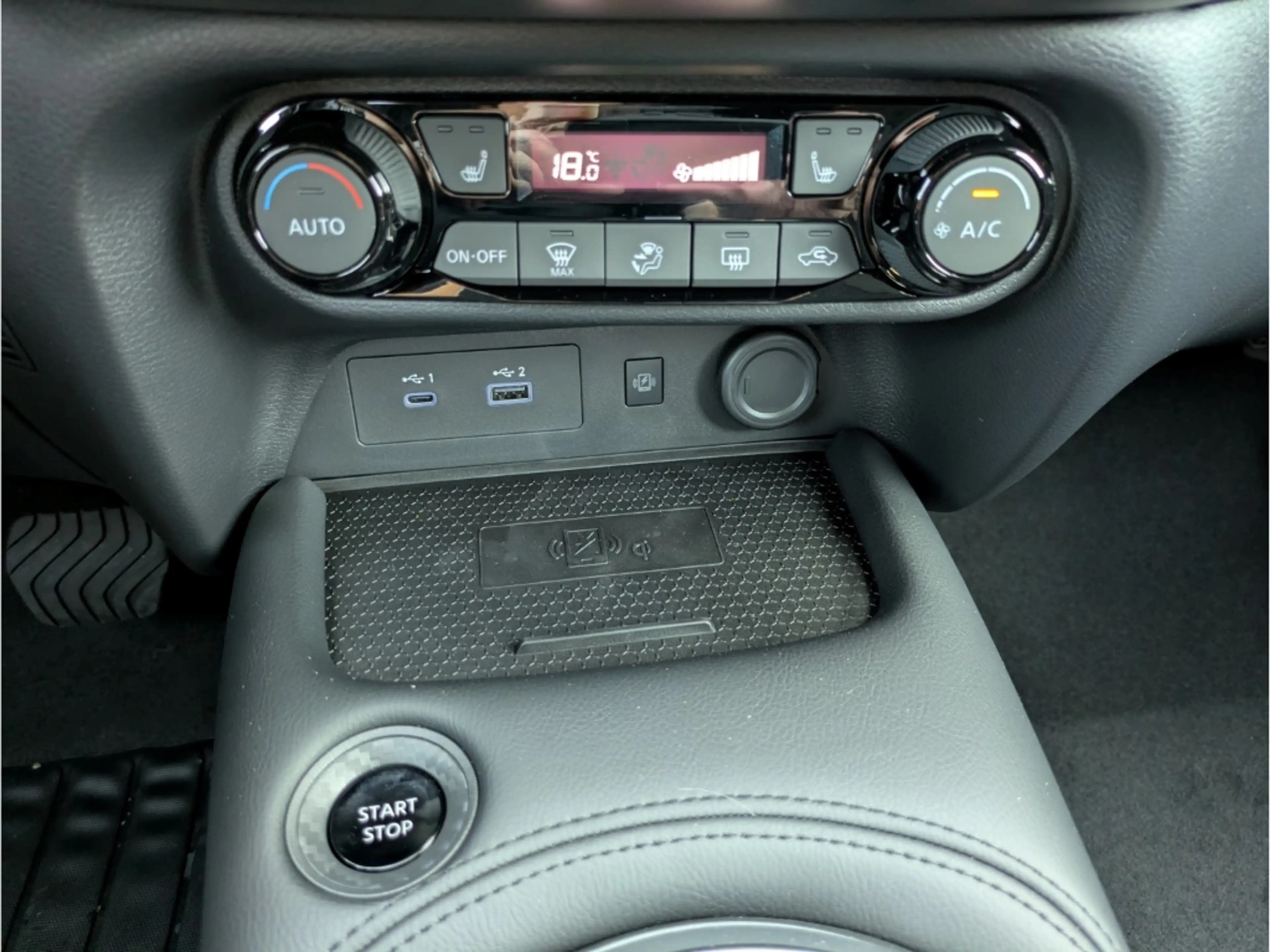 Nissan Juke N-CONNECTA 1.6 Hybrid 143PS 4AMT Winter II Navi Di — photo 9