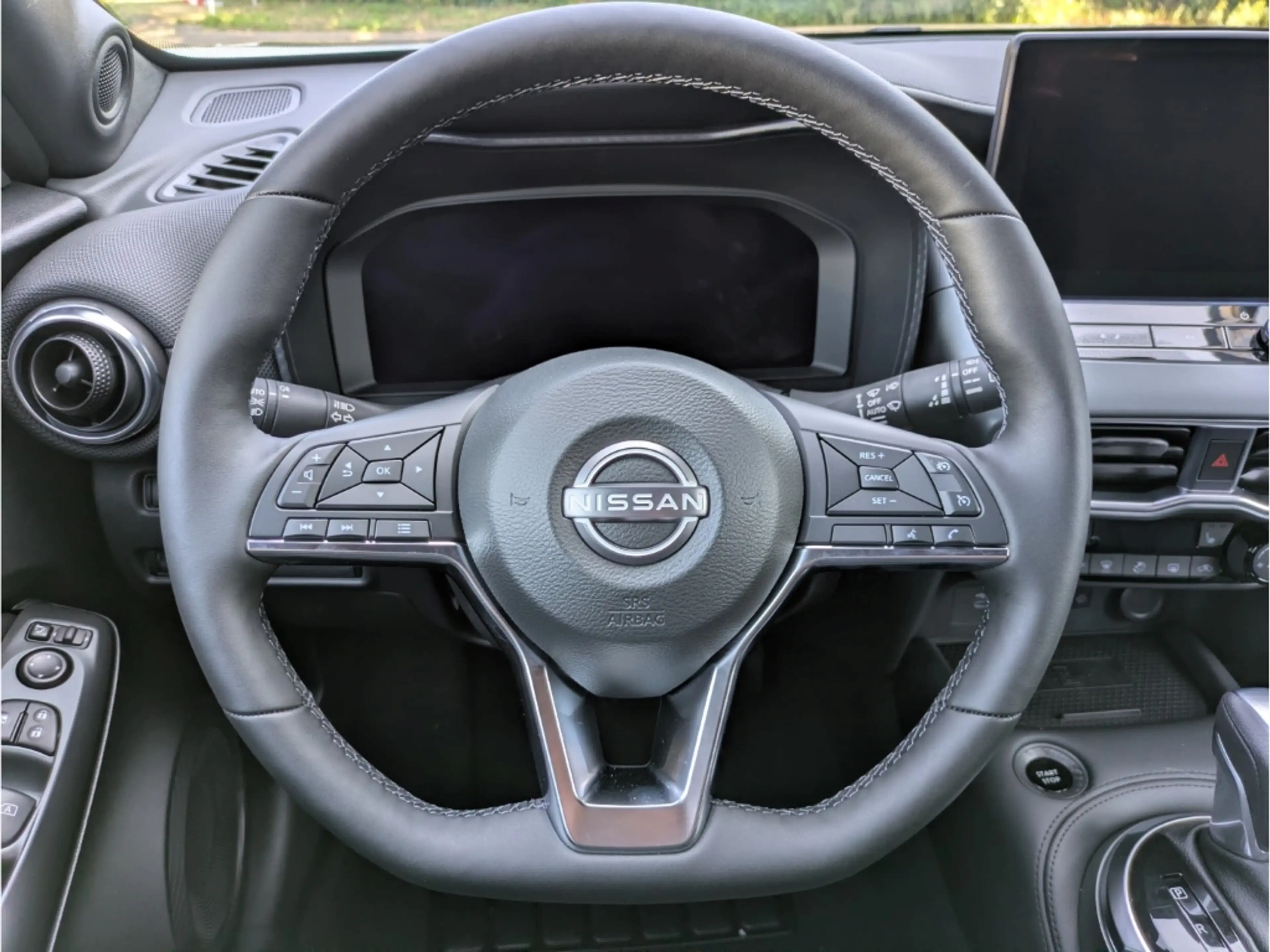 Nissan Juke N-CONNECTA 1.6 Hybrid 143PS 4AMT Winter II Navi Di — photo 8