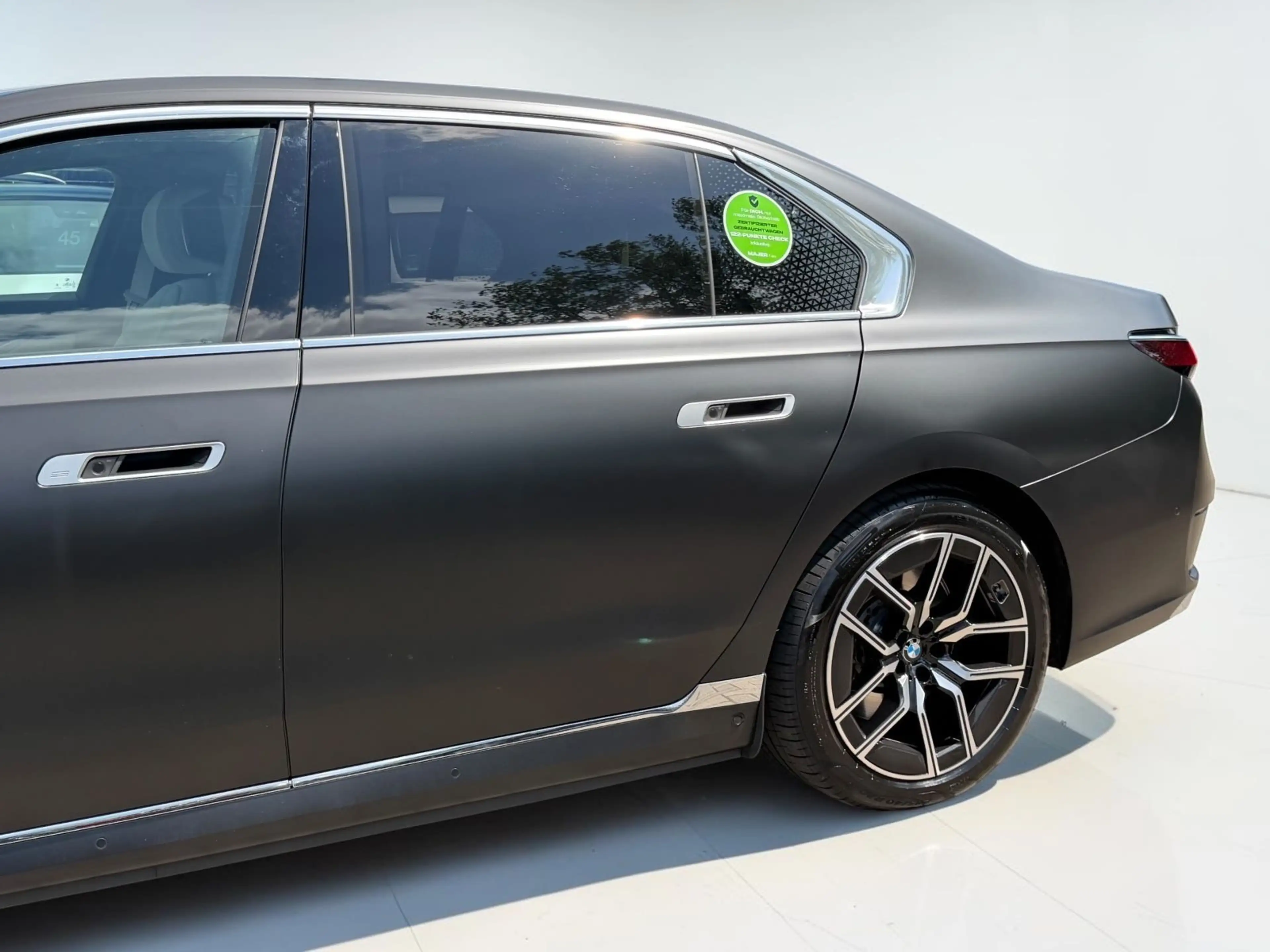 BMW 750 E xDrive Design Pure Excellence*PANO*VOLLVOLL — photo 11
