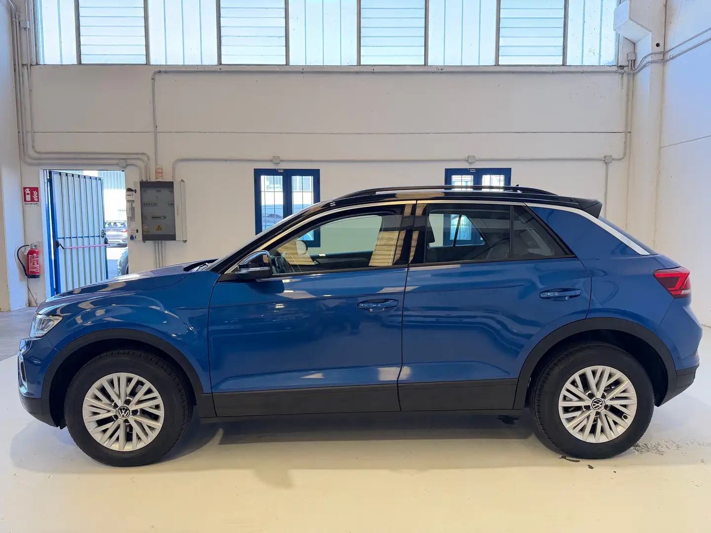 Volkswagen T-Roc T-Roc 2022 1.5 tsi Life dsg Blauw - 2