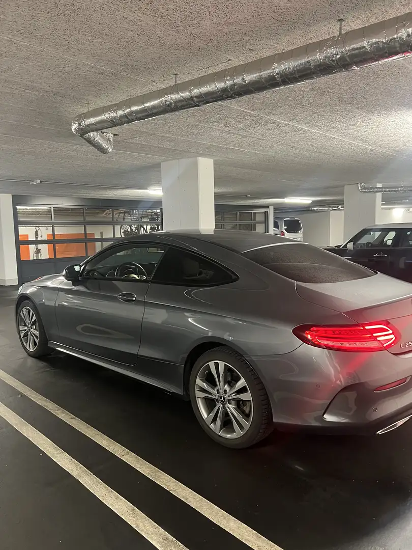 Mercedes-Benz C 250 d Coupe 4Matic Aut. - AMG Line Grau - 2