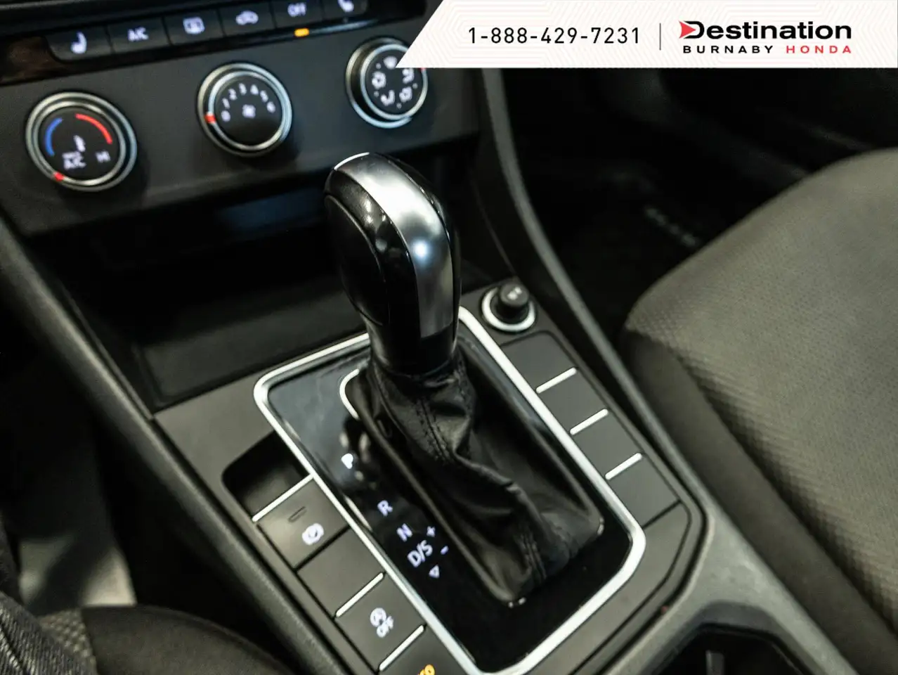 Volkswagen Jetta photo Volkswagen Jetta