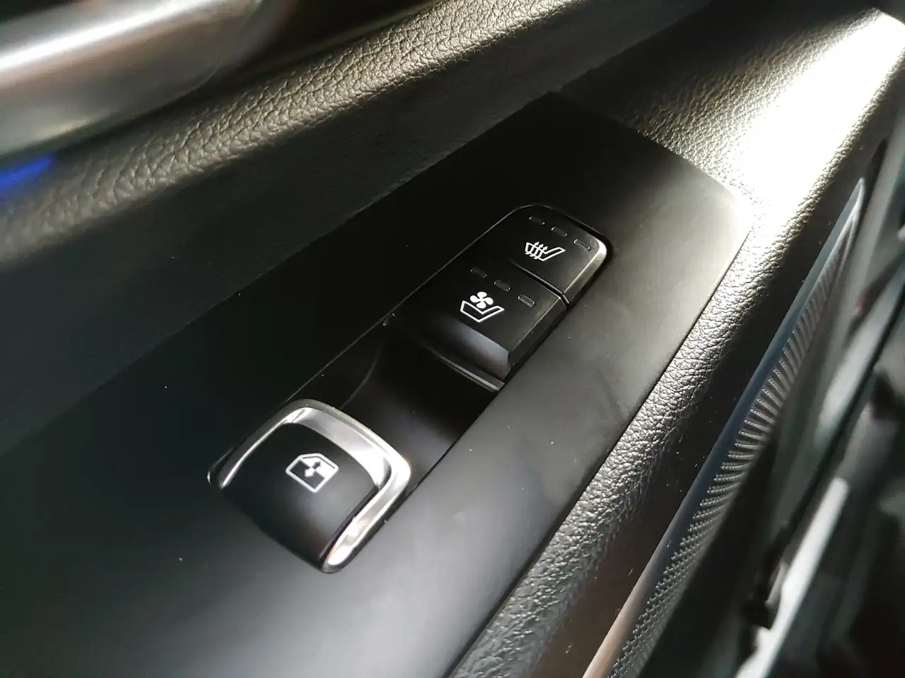 Kia Telluride снимка Kia Telluride