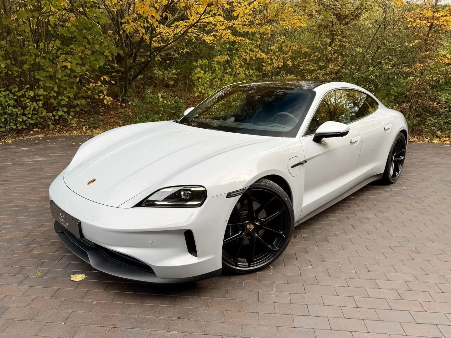 Porsche Taycan Facelift 105 kWh/Ice Grey/BOSE/Pano/ACC/Chrono/Top Argent - 2