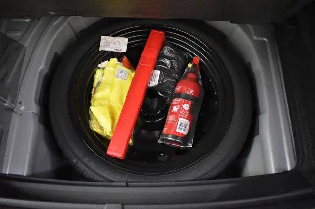 Seat Arona view 8