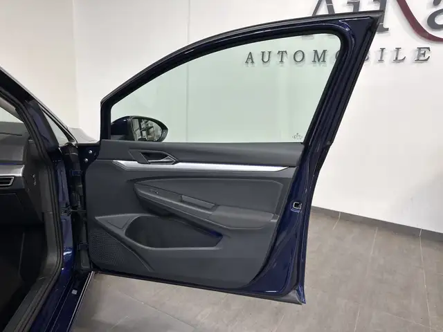 Volkswagen Golf view 8