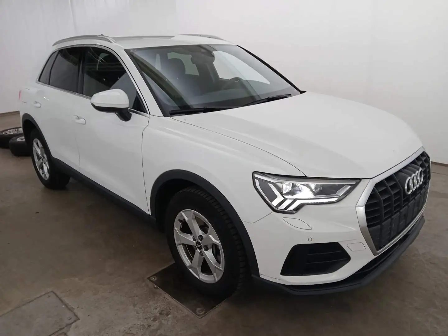 Audi Q3 45 TFSI e S Line NAVI/LED/LEDER/ACC/LANE/RFK/VIRTU Weiß - 2