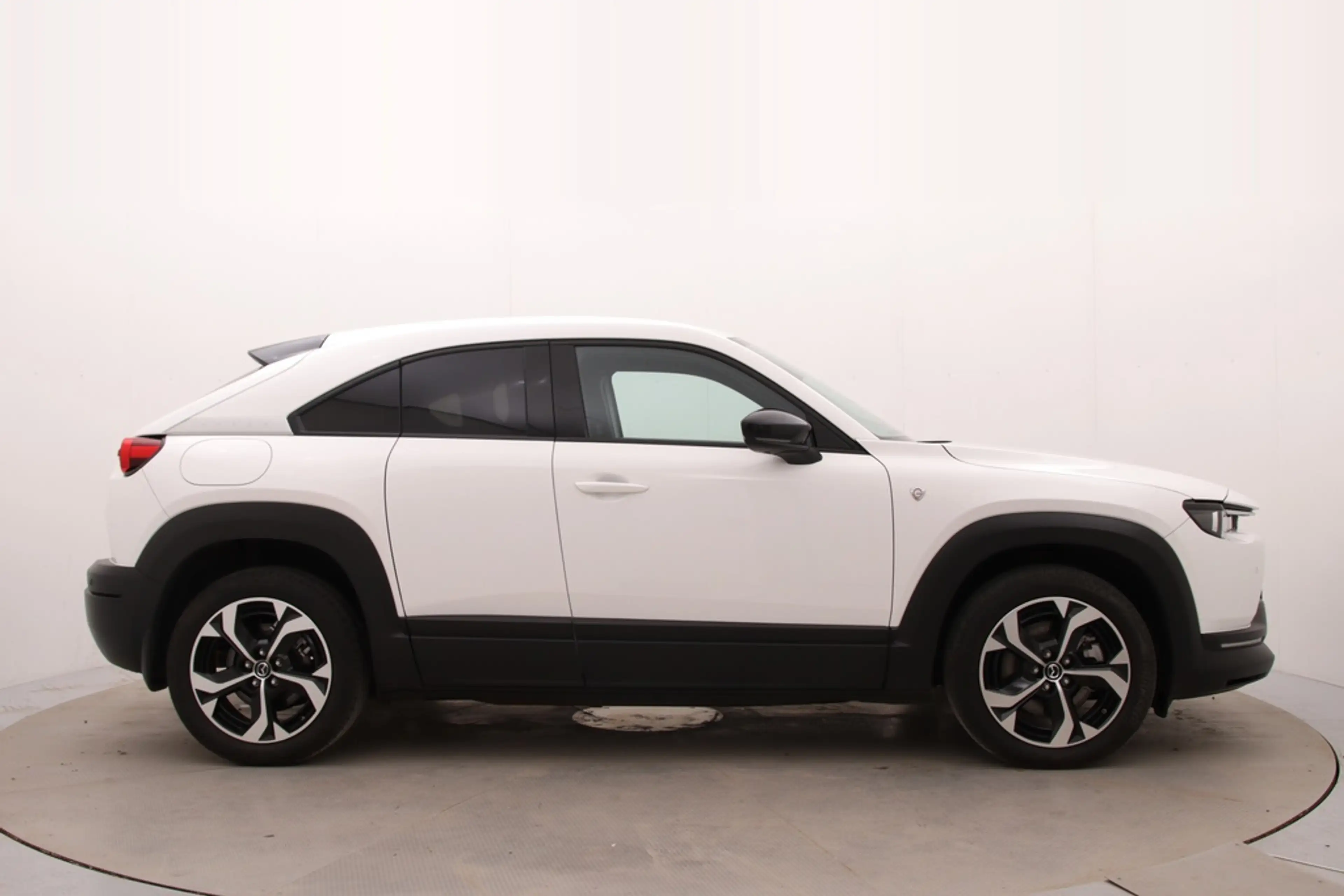 Mazda MX-30 E-SkyActiv R-EV 170 Makoto | Automaat | Adaptive c — photo 10