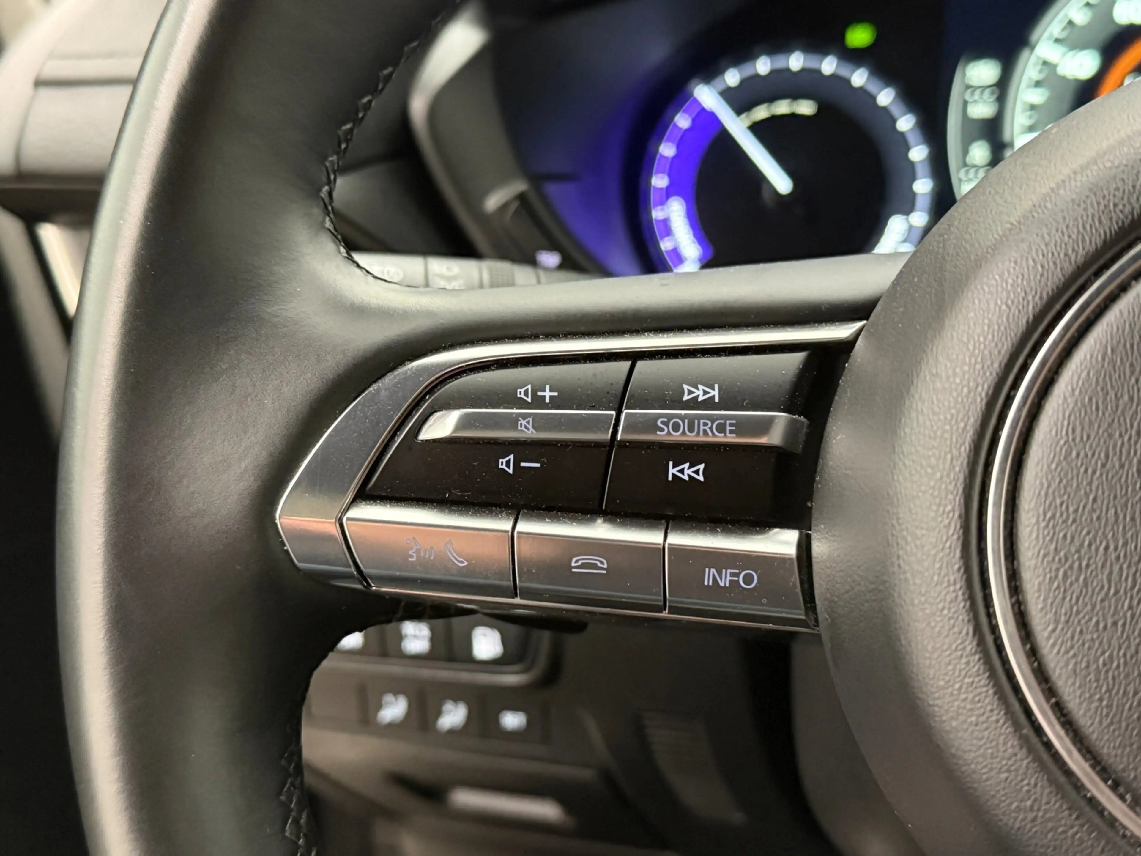 Mazda MX-30 E-SkyActiv R-EV 170 Makoto | Automaat | Adaptive c — photo 18