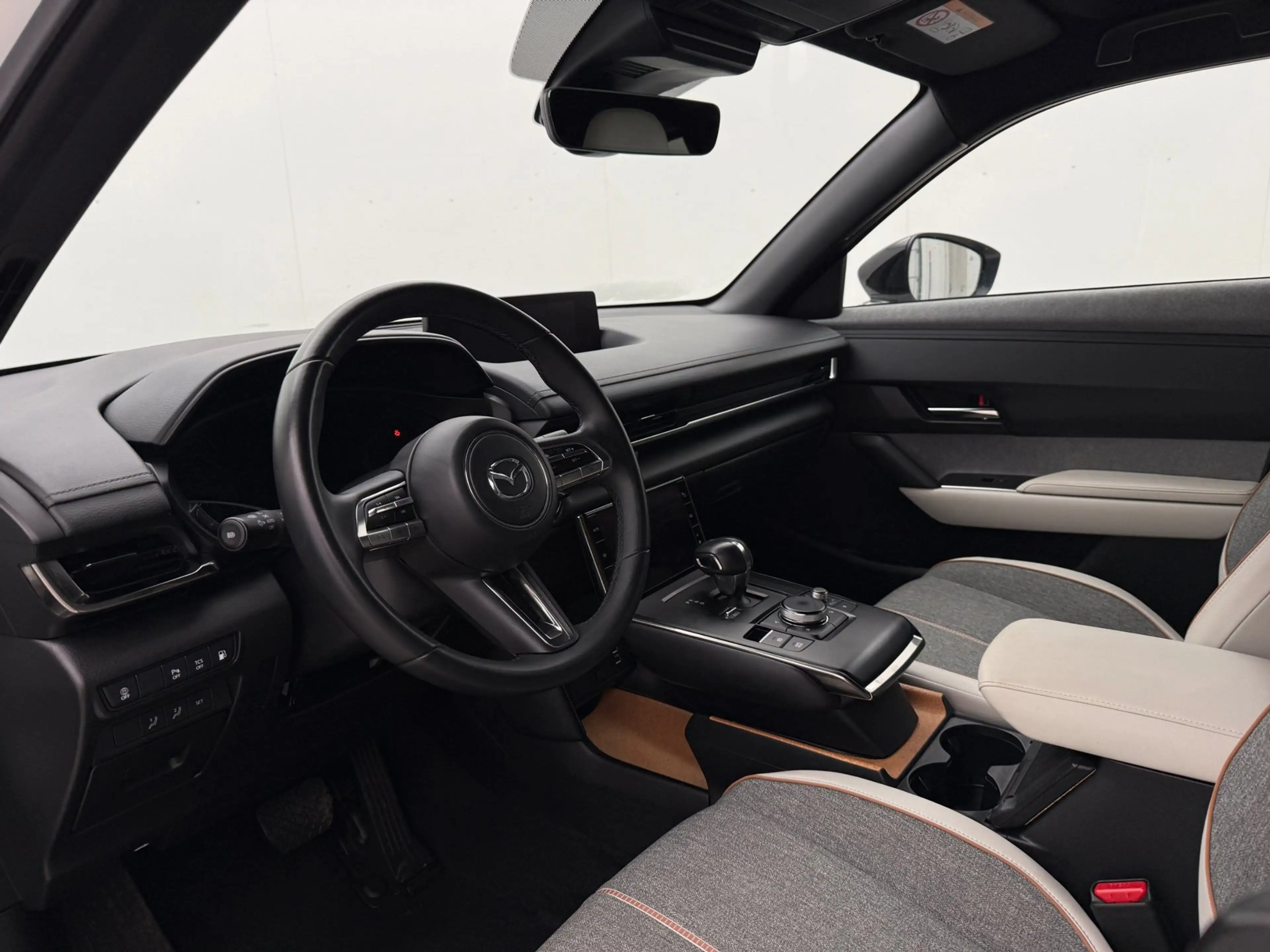 Mazda MX-30 E-SkyActiv R-EV 170 Makoto | Automaat | Adaptive c — photo 7