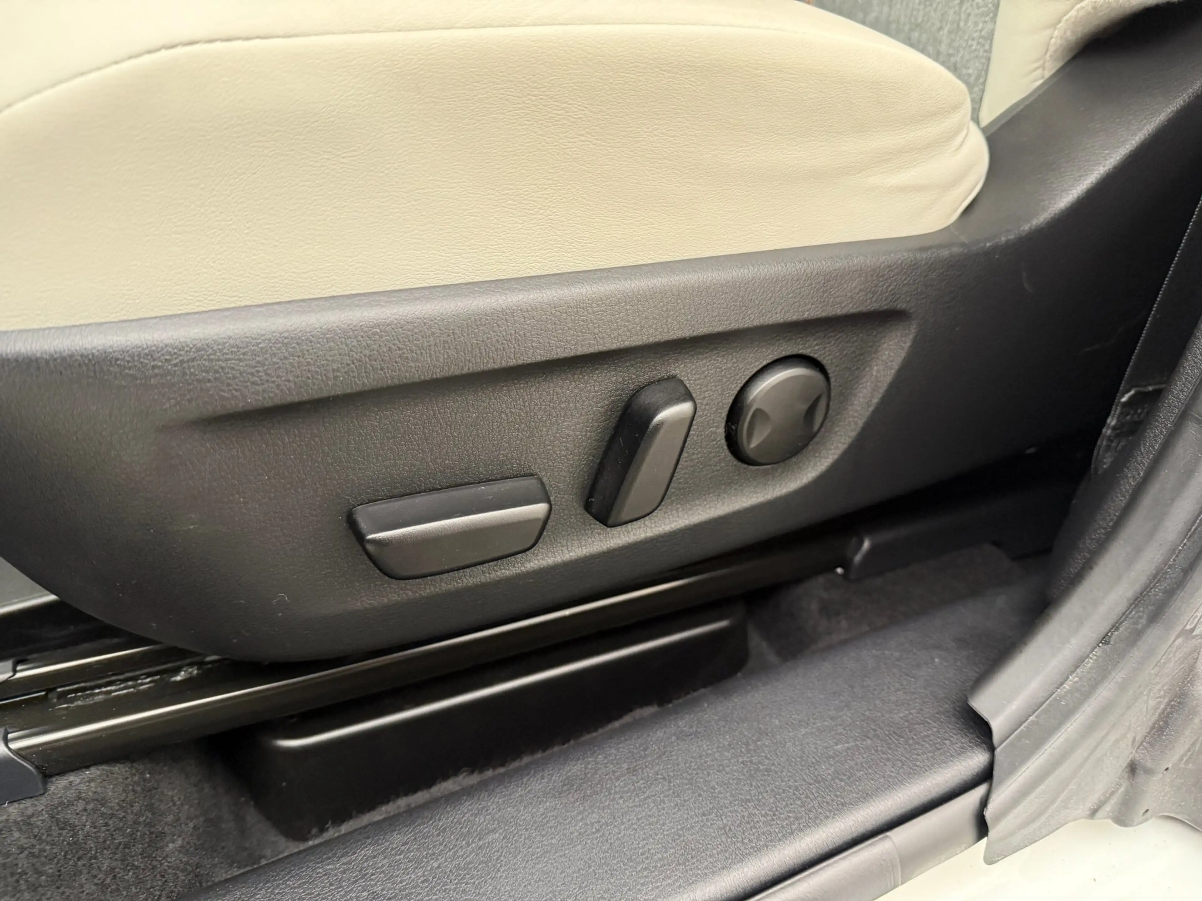 Mazda MX-30 E-SkyActiv R-EV 170 Makoto | Automaat | Adaptive c — photo 6