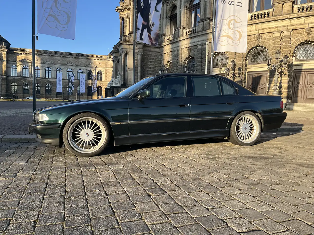 BMW 740