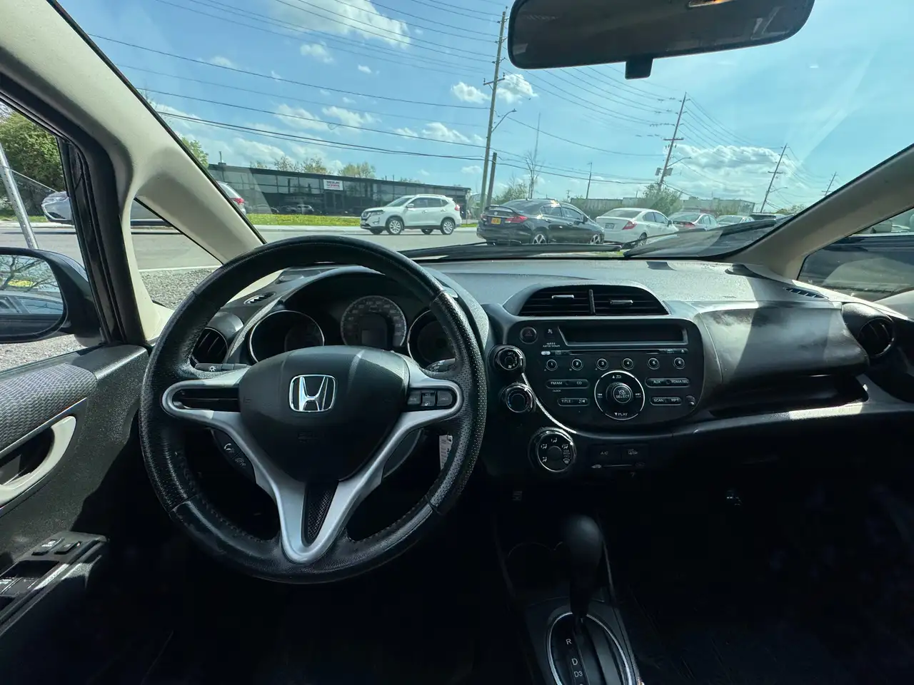 Honda Fit снимка Honda Fit
