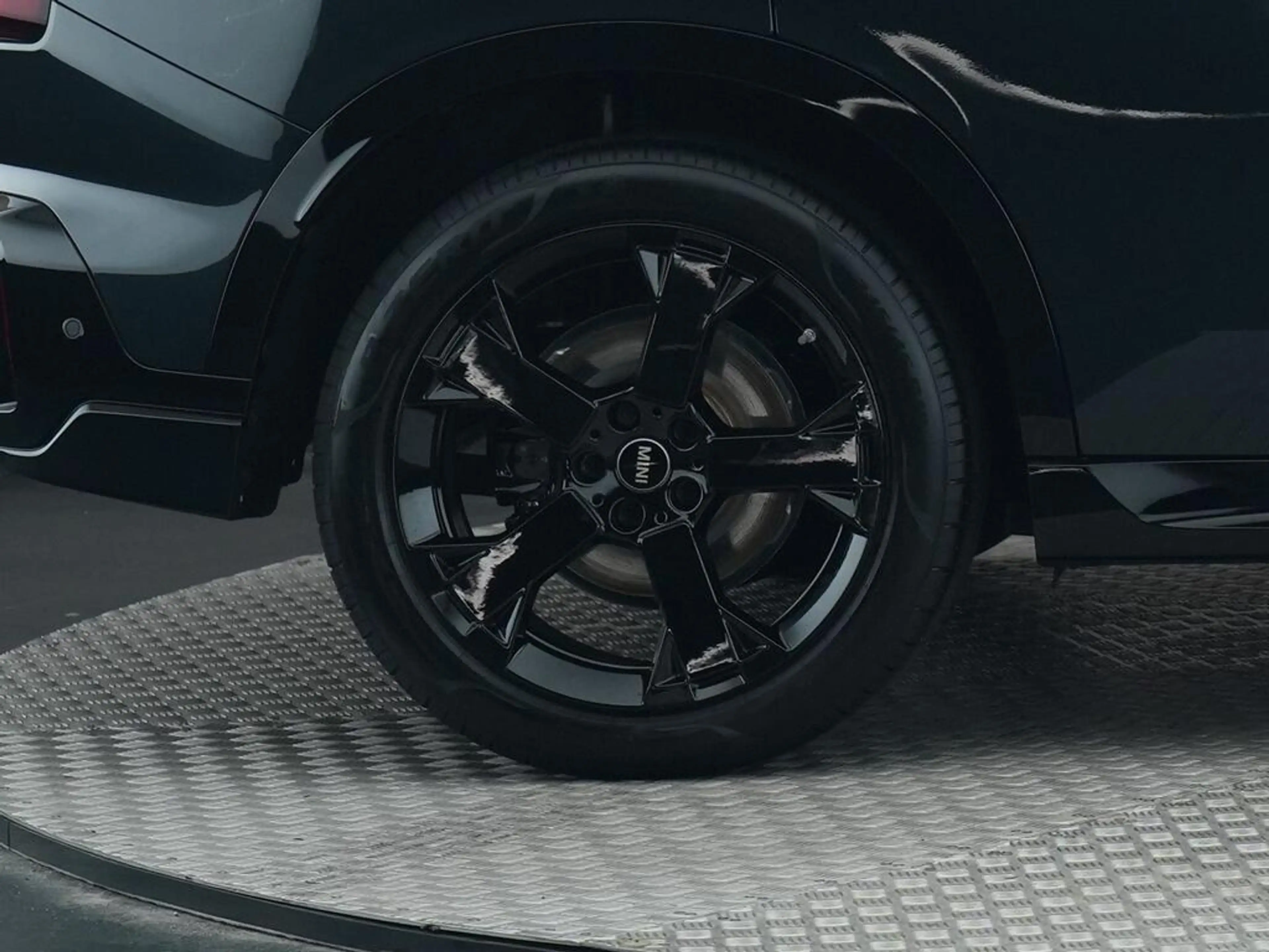 MINI John Cooper Works Countryman 1.5 C XL — photo 15