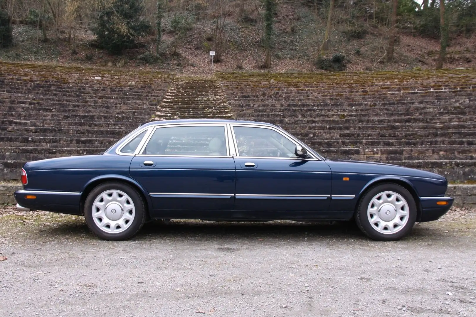 Jaguar Daimler Super V8 Langversion  3 Jahre Garantie Blue - 2