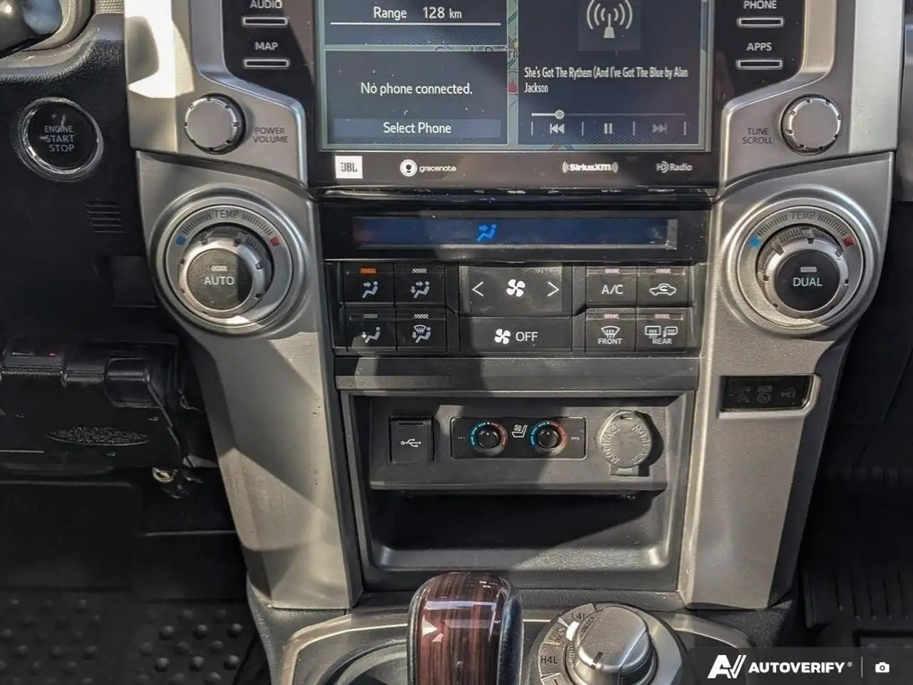 Toyota 4-Runner снимка Toyota 4-Runner