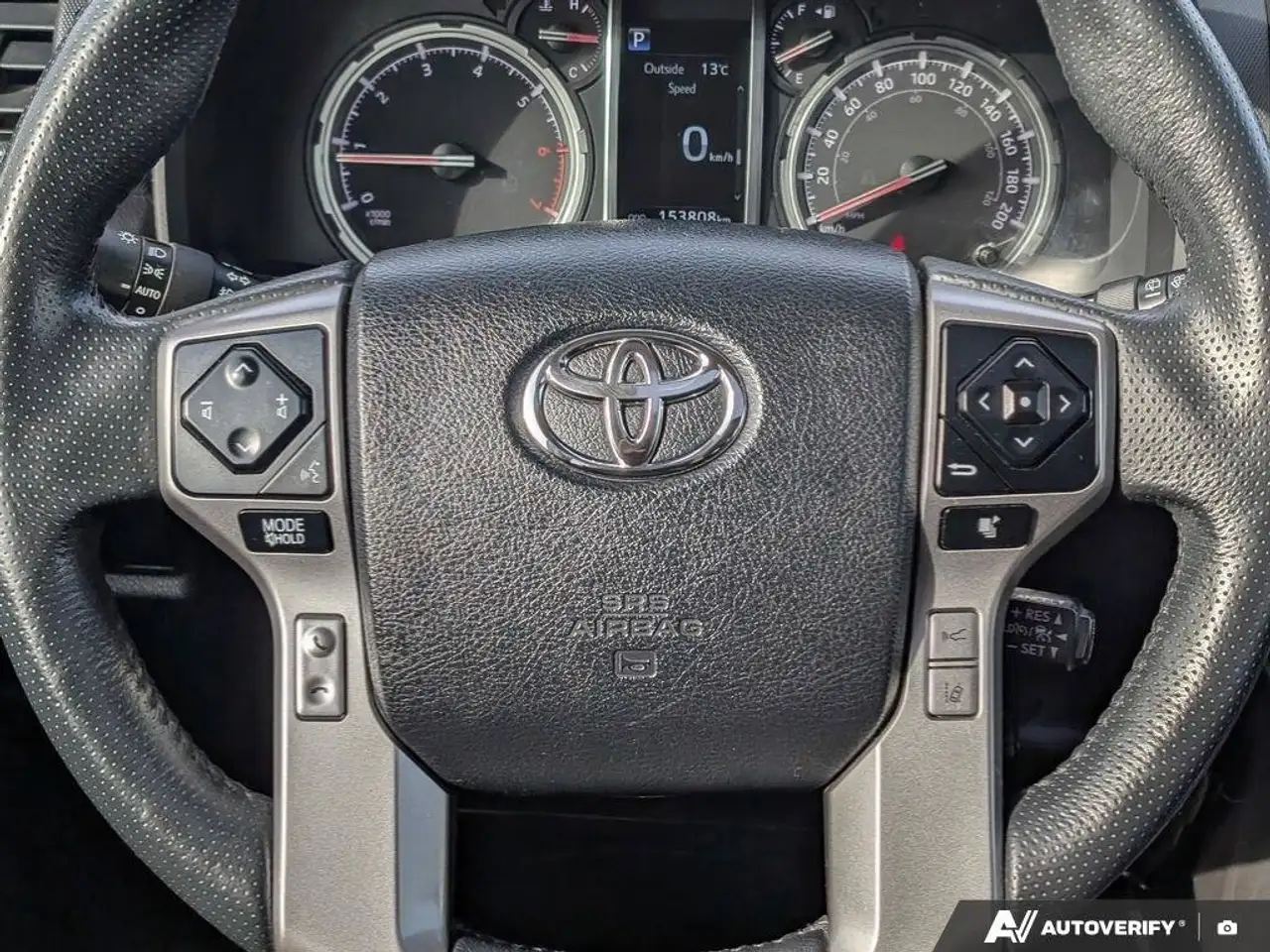 Toyota 4-Runner снимка Toyota 4-Runner