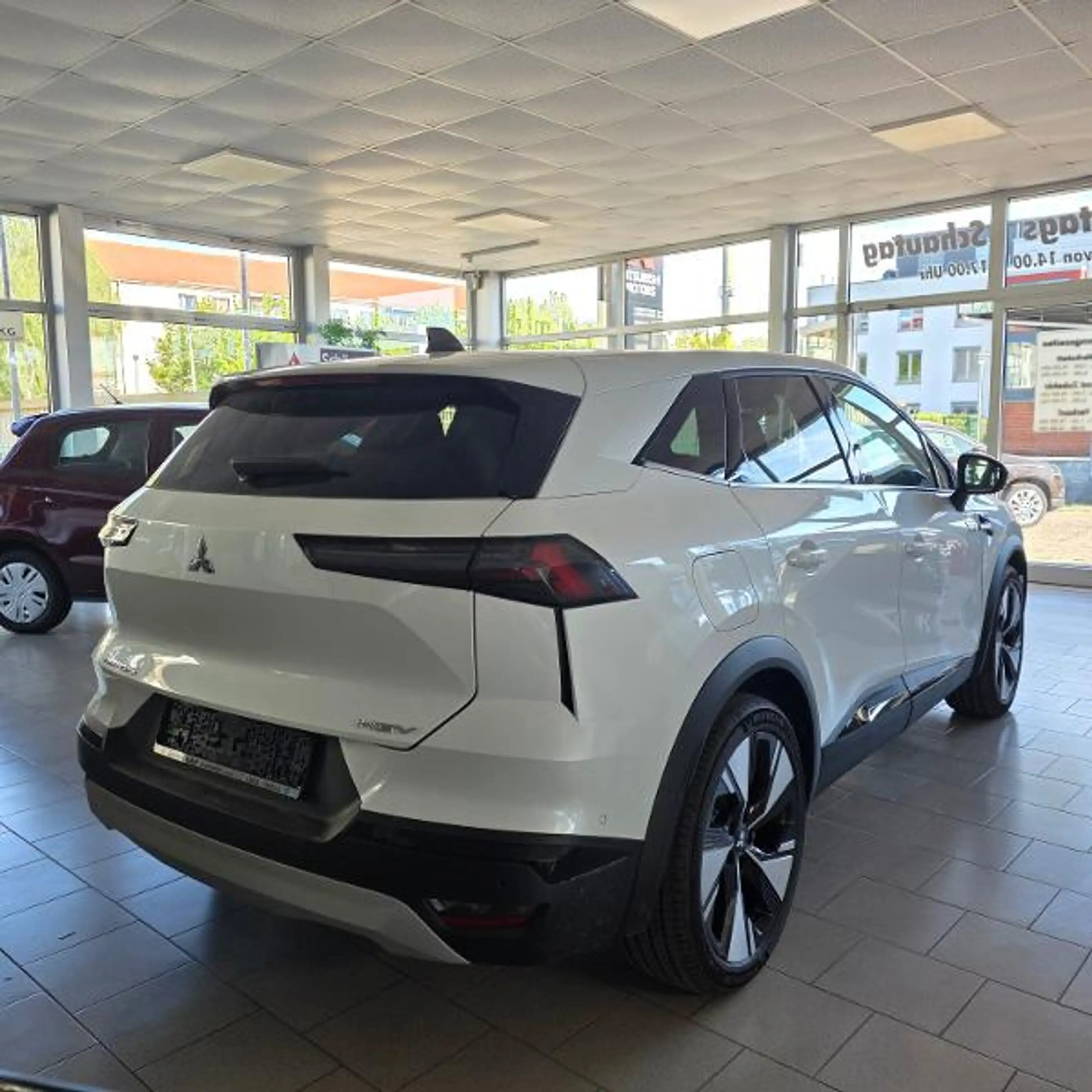 Mitsubishi Grandis Intro Edition 1.8 Hybrid — photo 2
