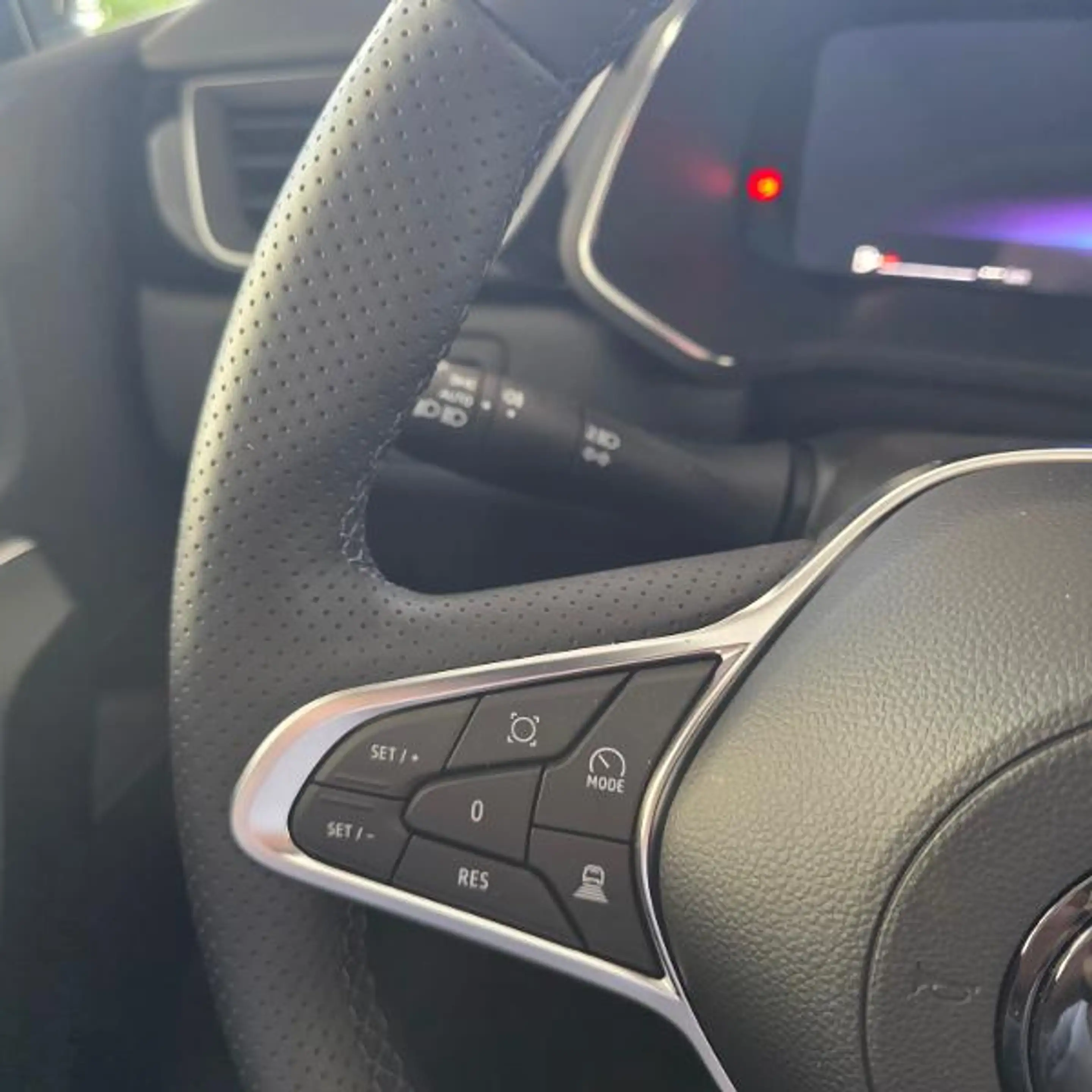 Mitsubishi Grandis Intro Edition 1.8 Hybrid — photo 9