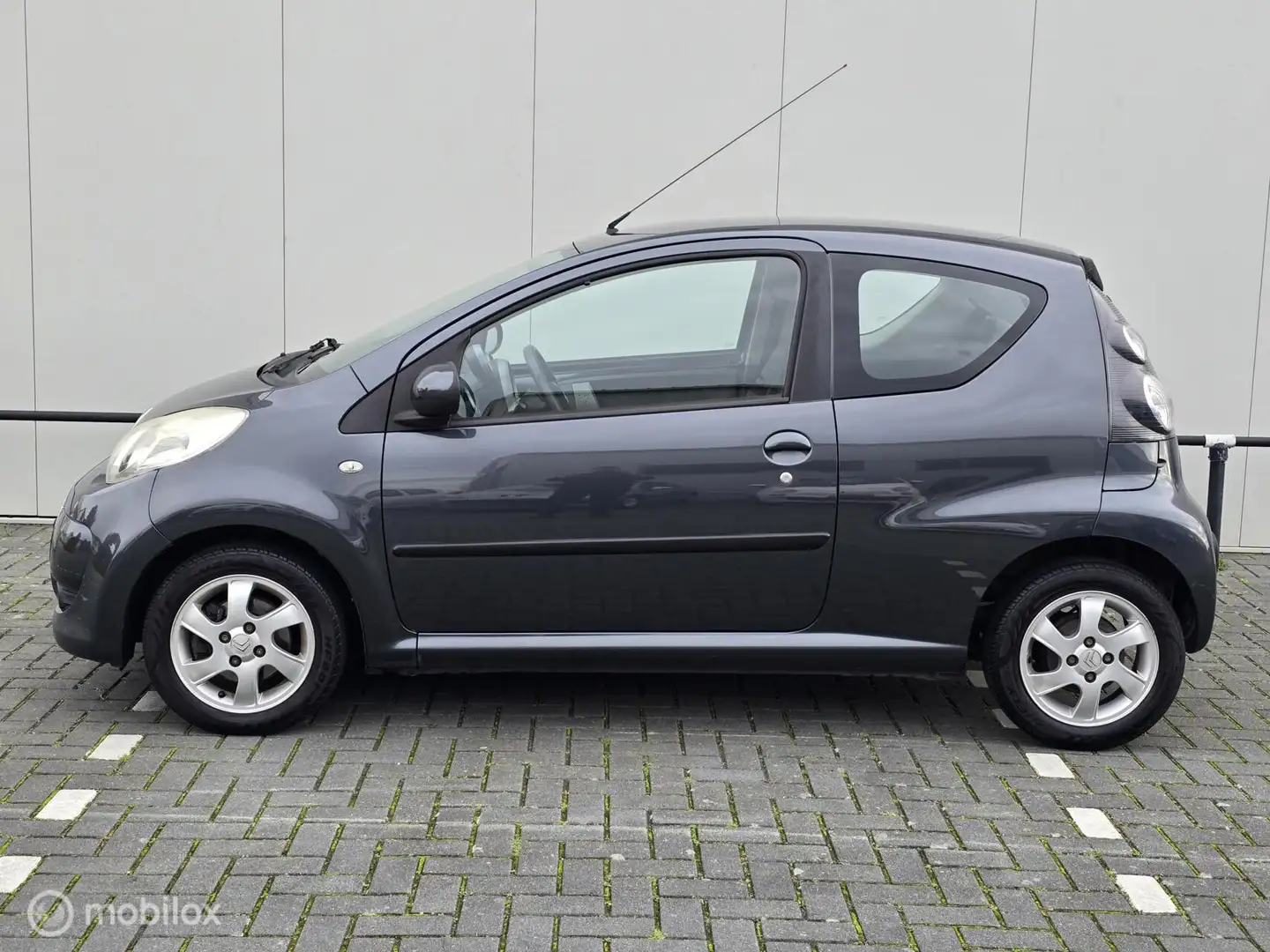 Citroen C1 1.0-12V Exclusive Nieuwe apk + onderhoud! Gris - 2