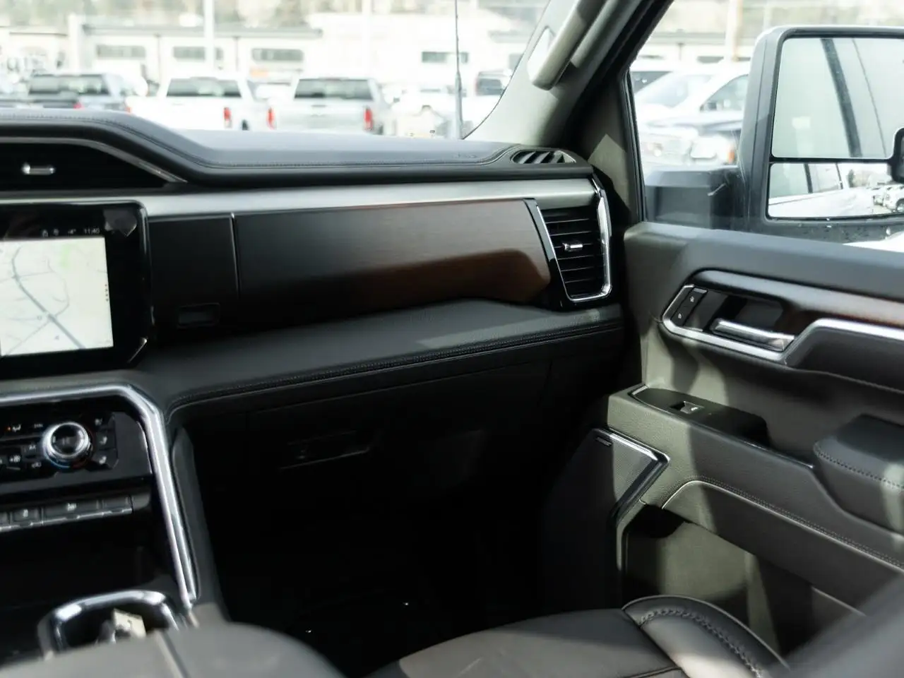 GMC Sierra 3500HD снимка GMC Sierra 3500HD