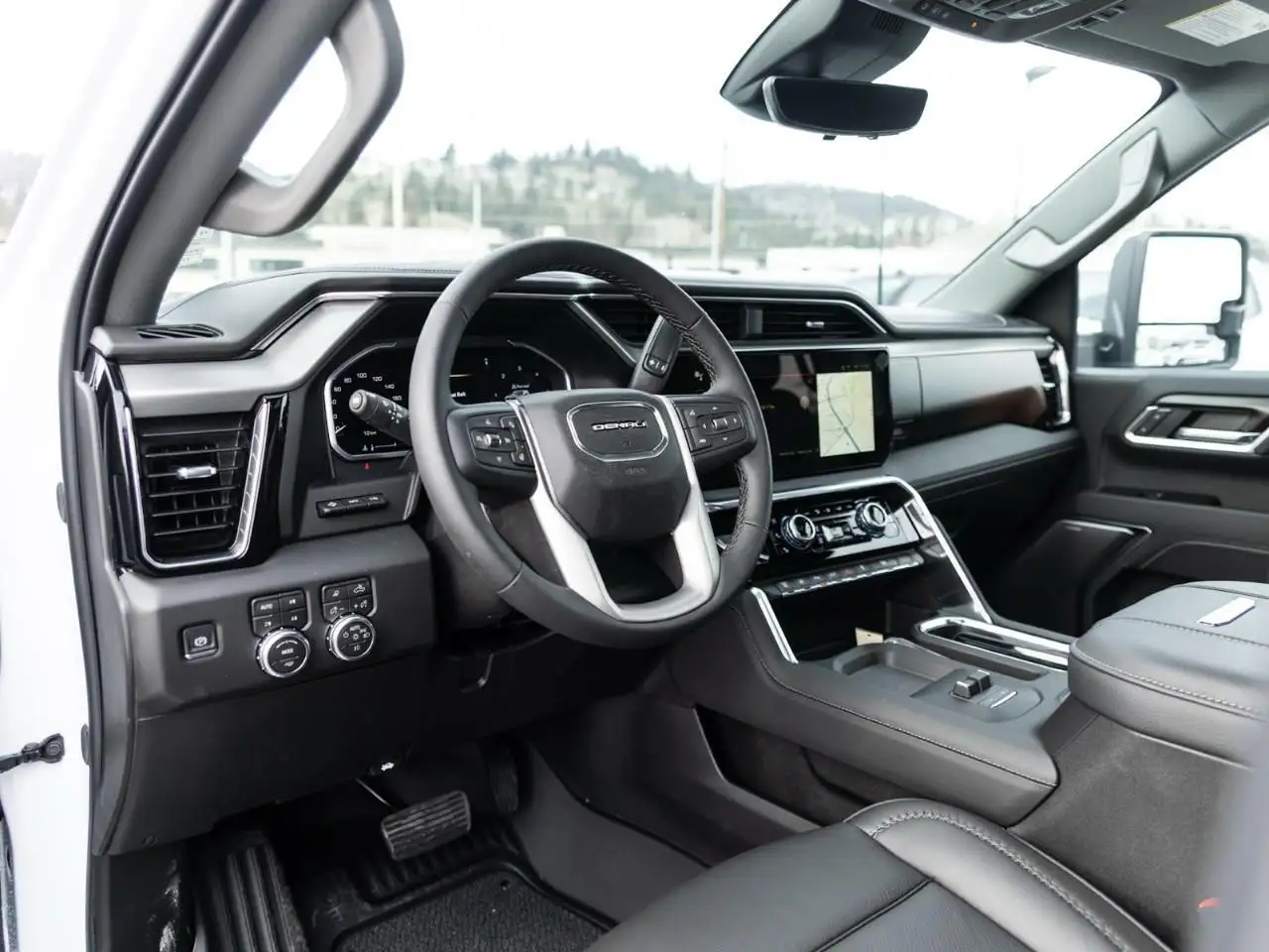 GMC Sierra 3500HD снимка GMC Sierra 3500HD