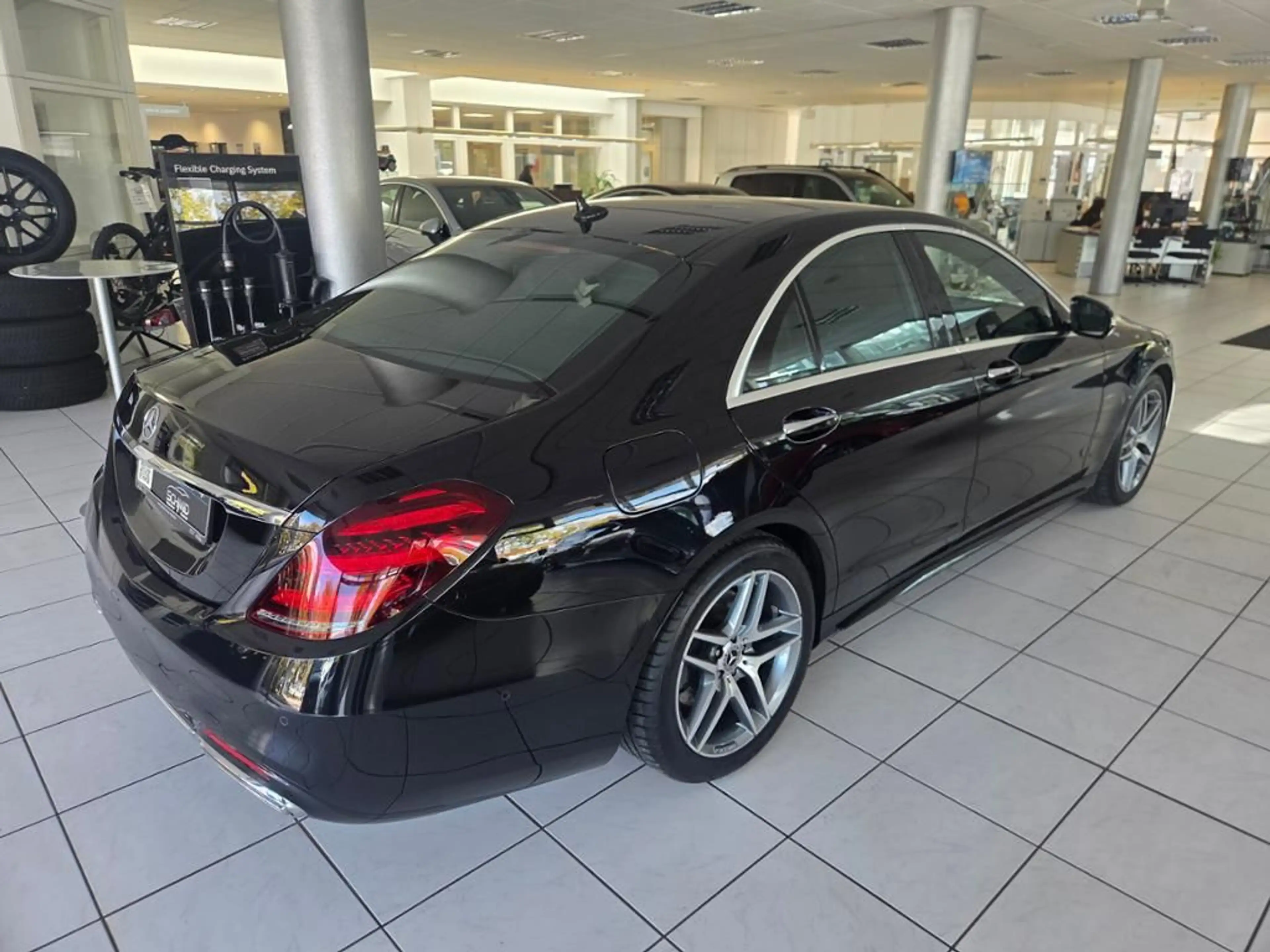 Mercedes-Benz S 350 d 4M AMG Line HUD Pano 360°Burmester Servo — photo 6
