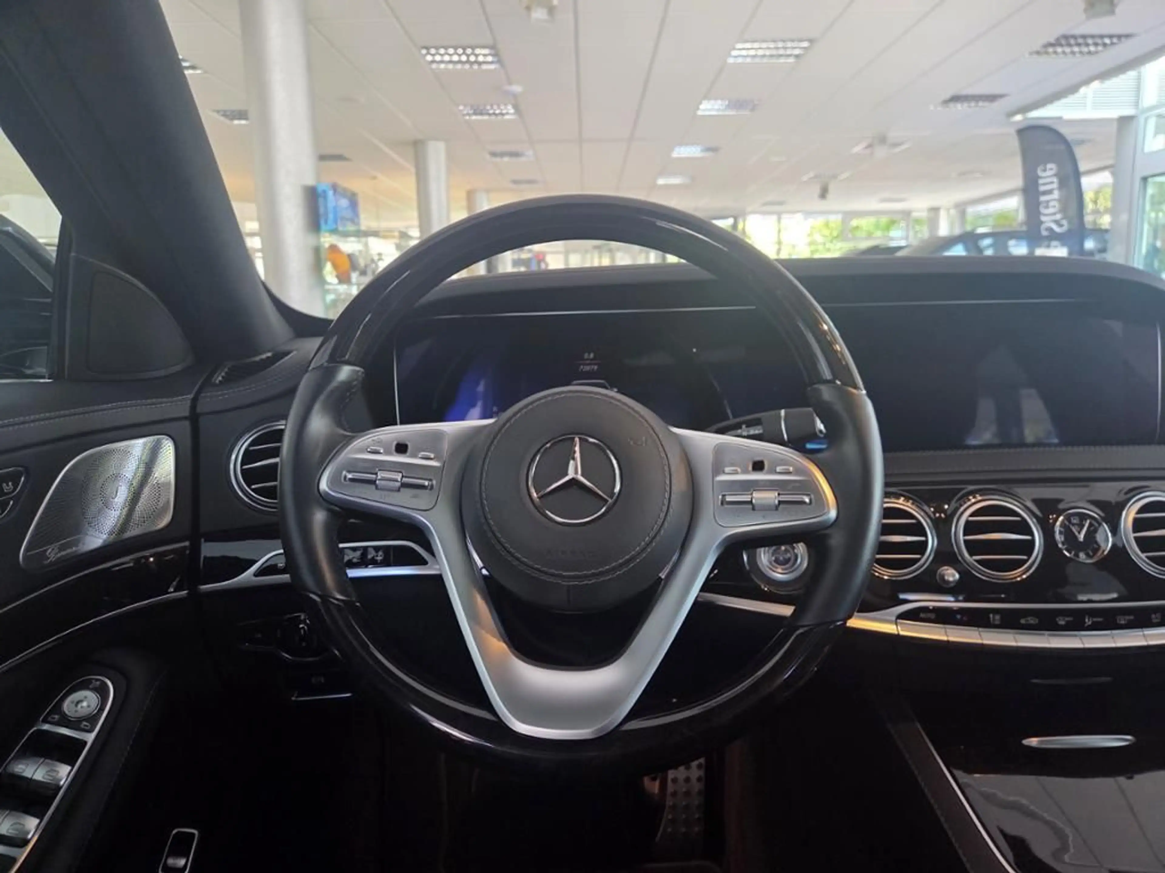 Mercedes-Benz S 350 d 4M AMG Line HUD Pano 360°Burmester Servo — photo 13