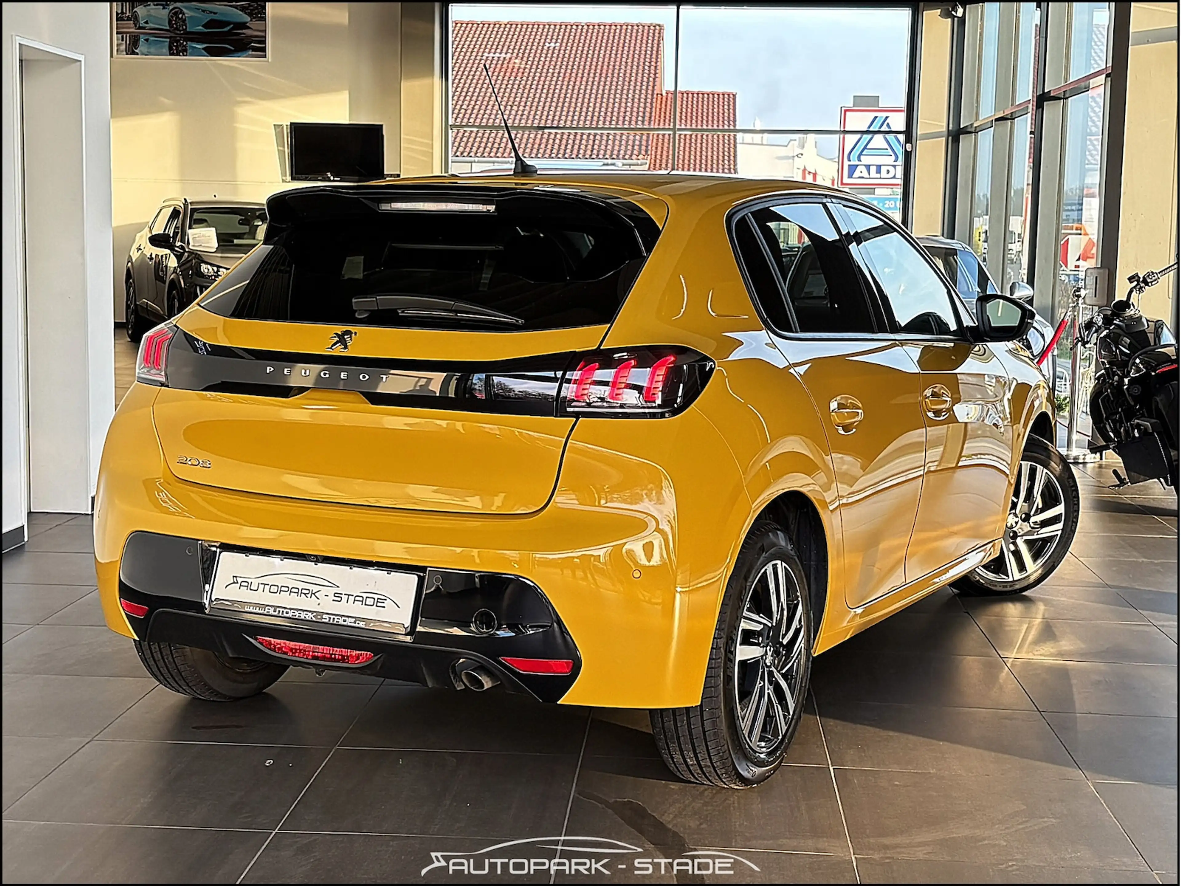 Peugeot 208 Allure Pack Automatik LED Assist AHK Digital — photo 3