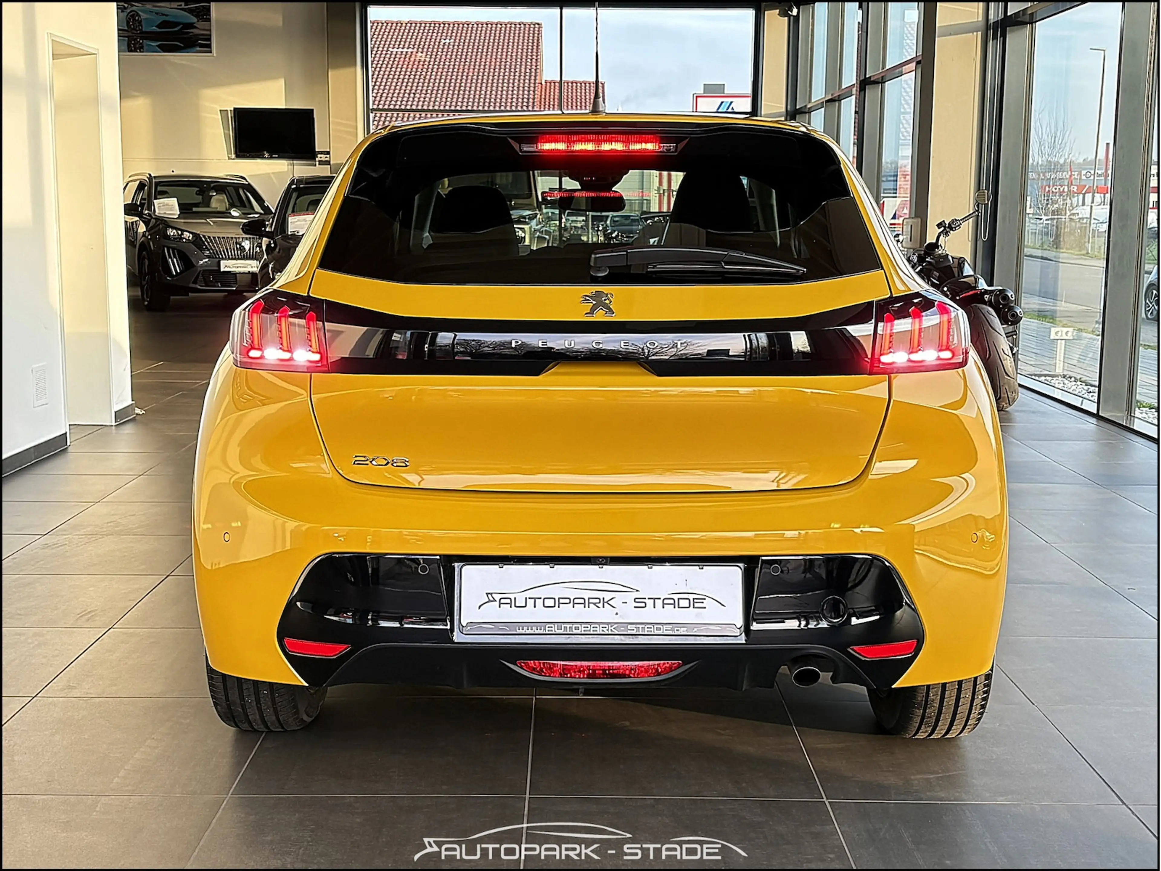 Peugeot 208 Allure Pack Automatik LED Assist AHK Digital — photo 5