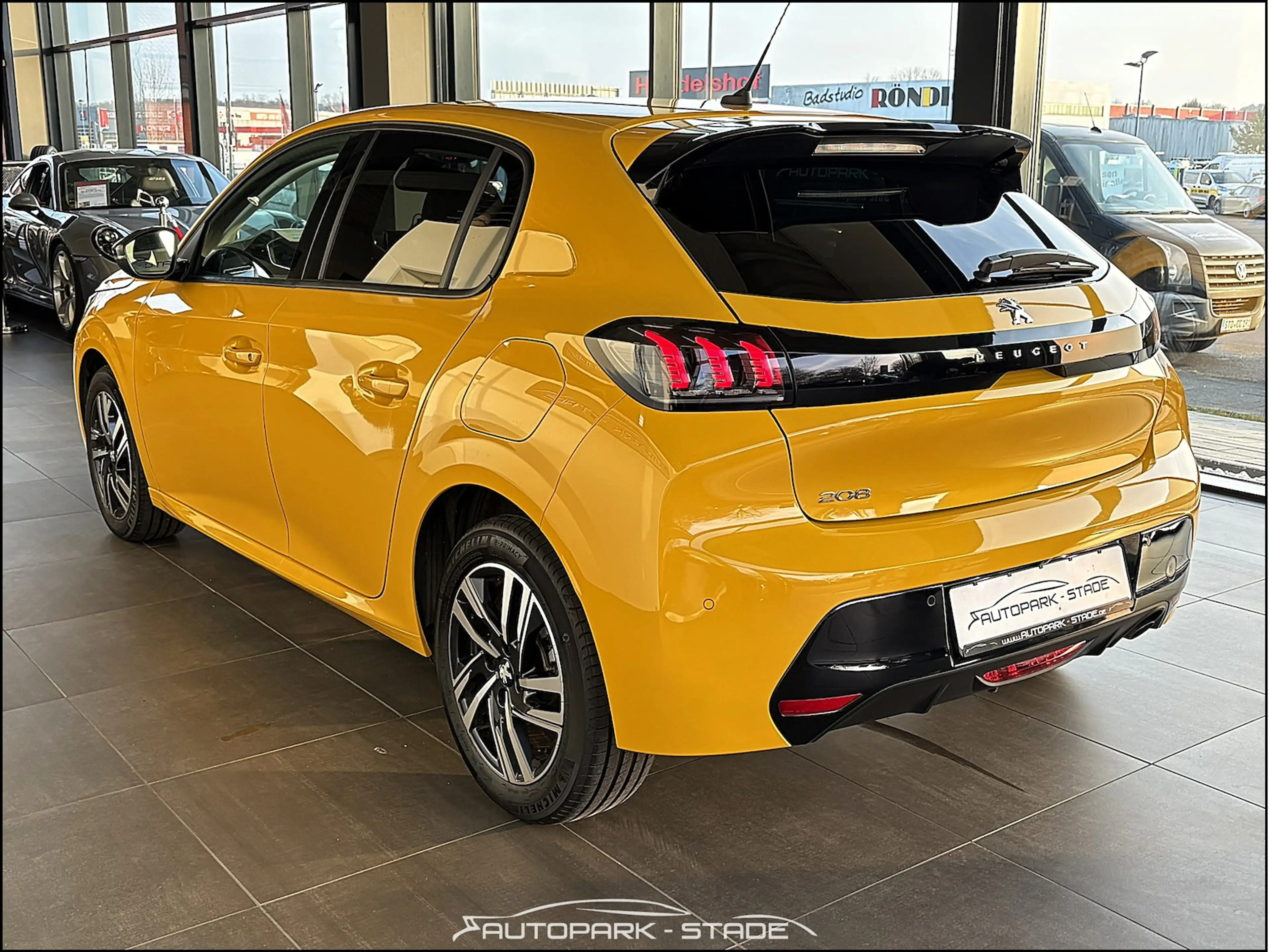 Peugeot 208 Allure Pack Automatik LED Assist AHK Digital — photo 8