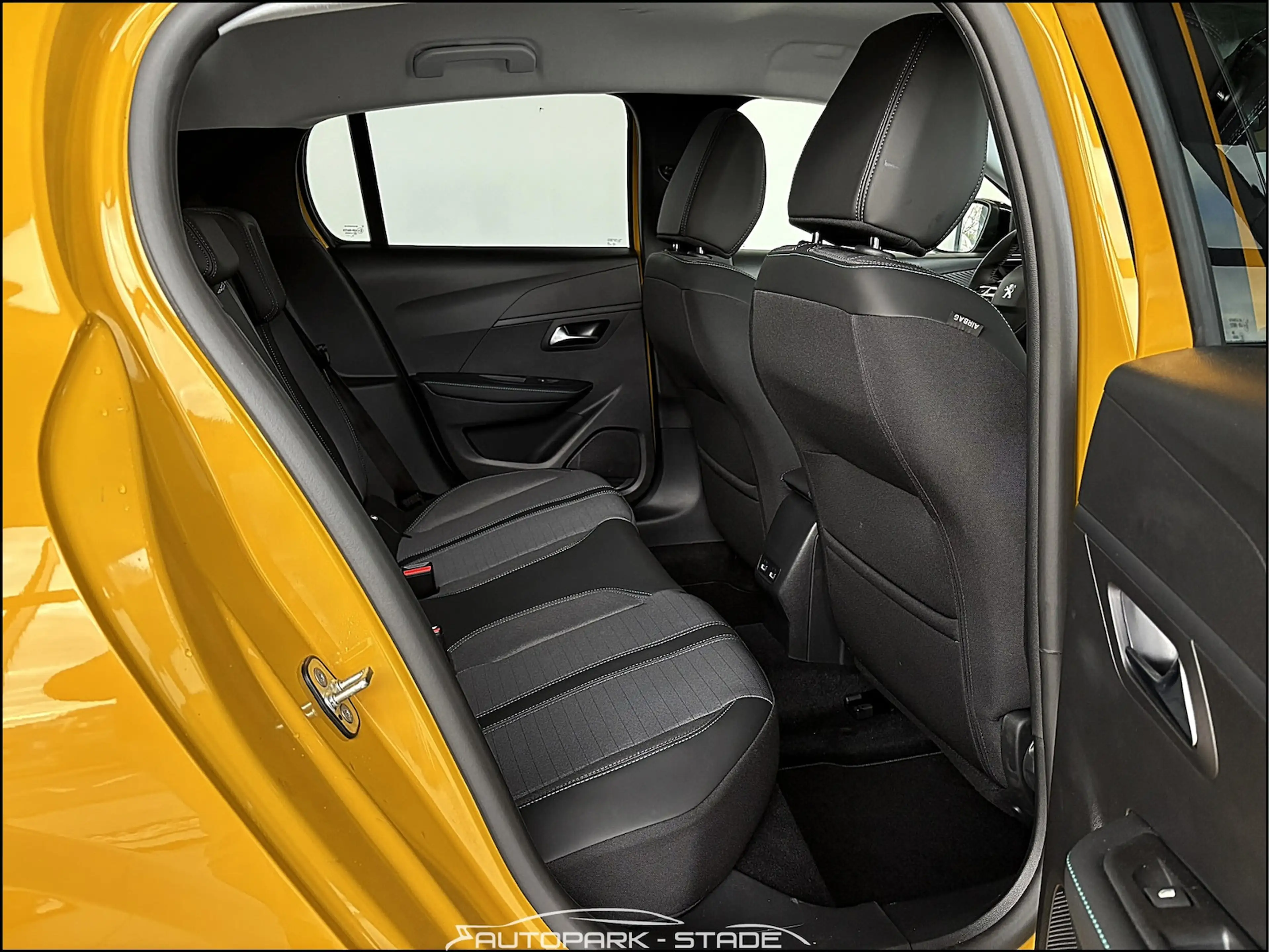 Peugeot 208 Allure Pack Automatik LED Assist AHK Digital — photo 10