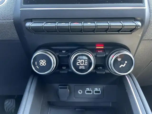 Renault Clio view 17