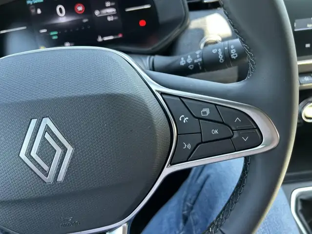 Renault Clio view 25