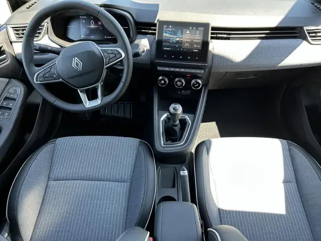 Renault Clio view 11