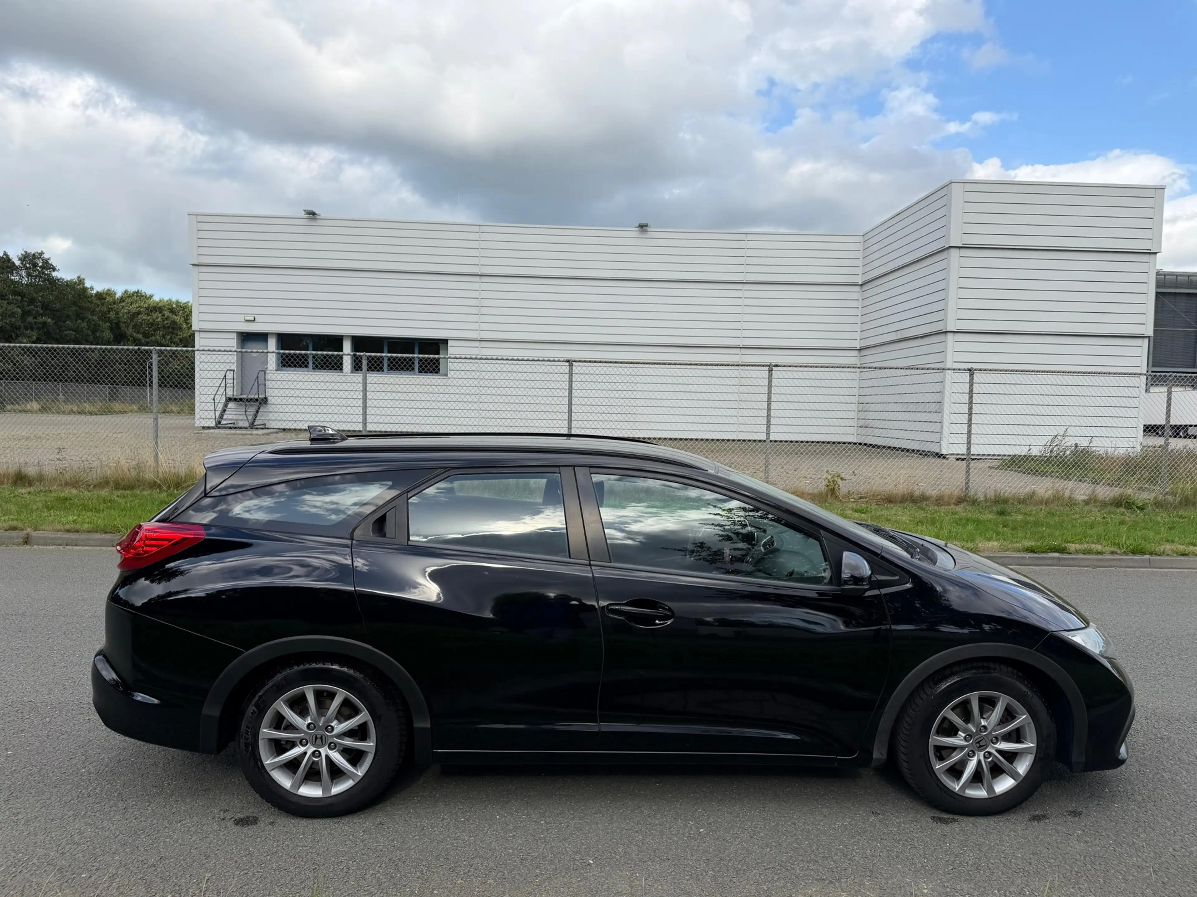 Honda Civic Tourer 1.6D S Complet dealer onderhouden alle fact — photo 8