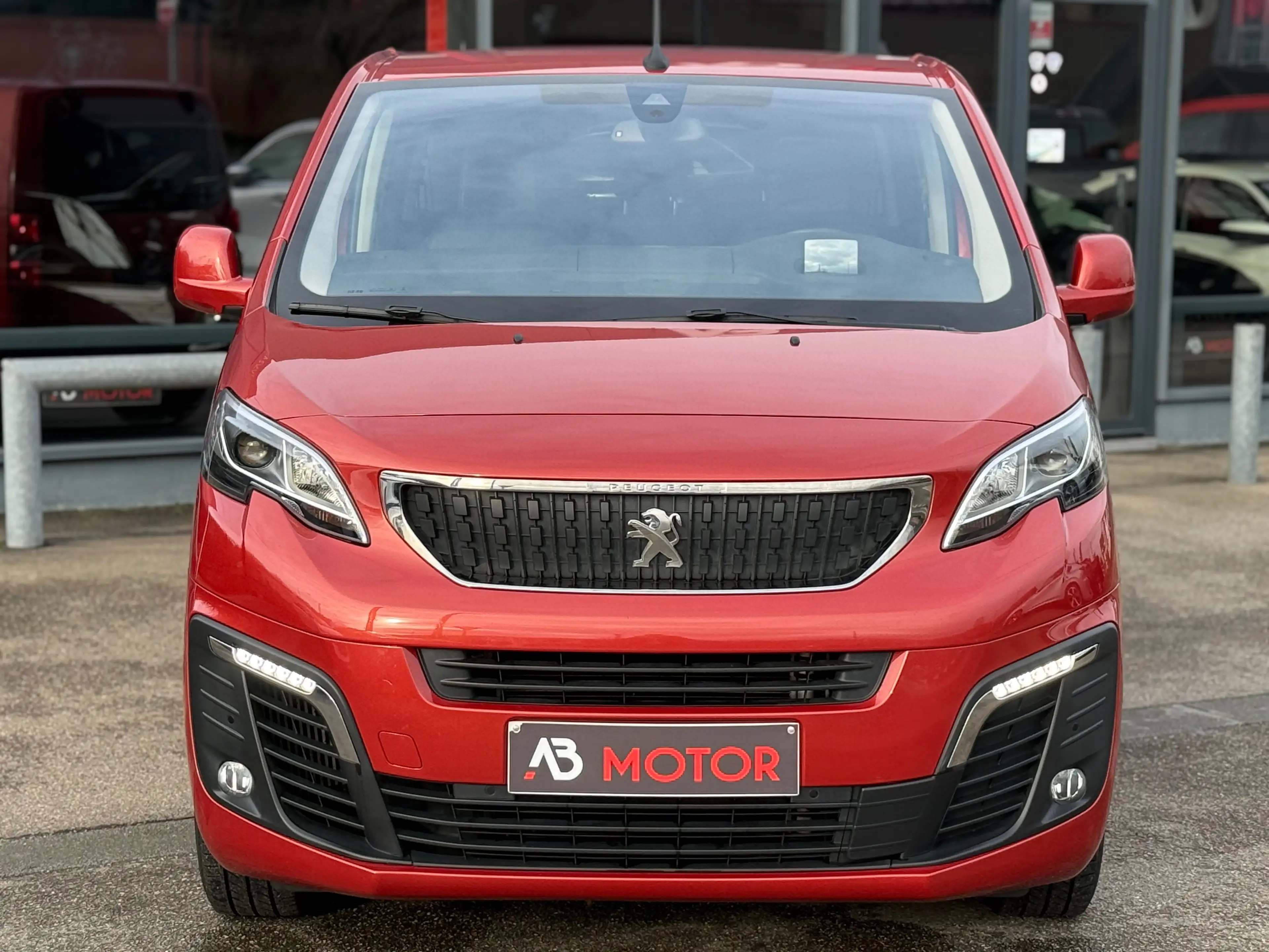 Peugeot Traveller 2.0HDi AUTO 177CV 8 PL PANO ACC HEAD-UP CARPLAY — photo 2
