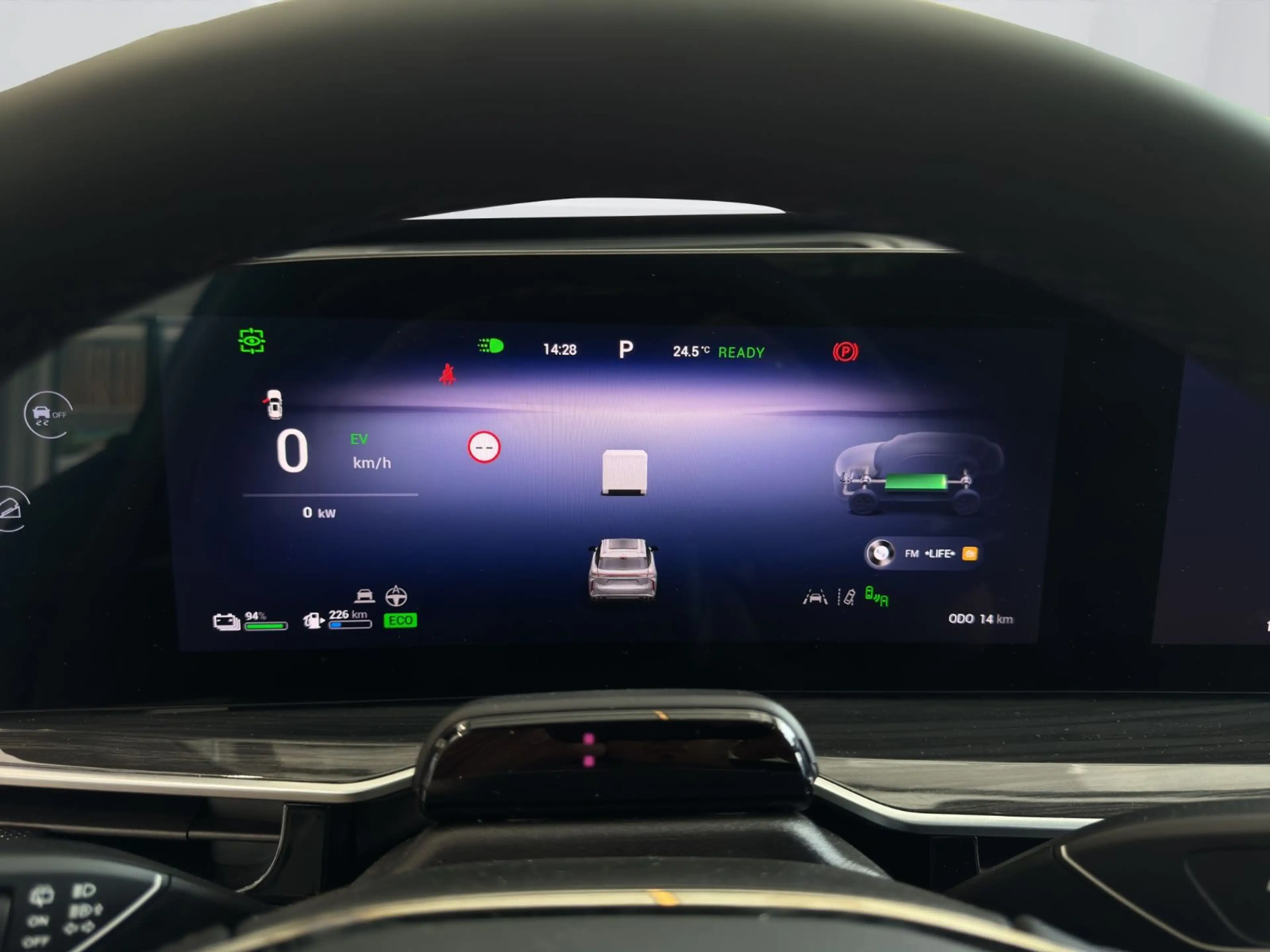 Omoda 9 Ambi CarPlay Pano 360 — photo 12