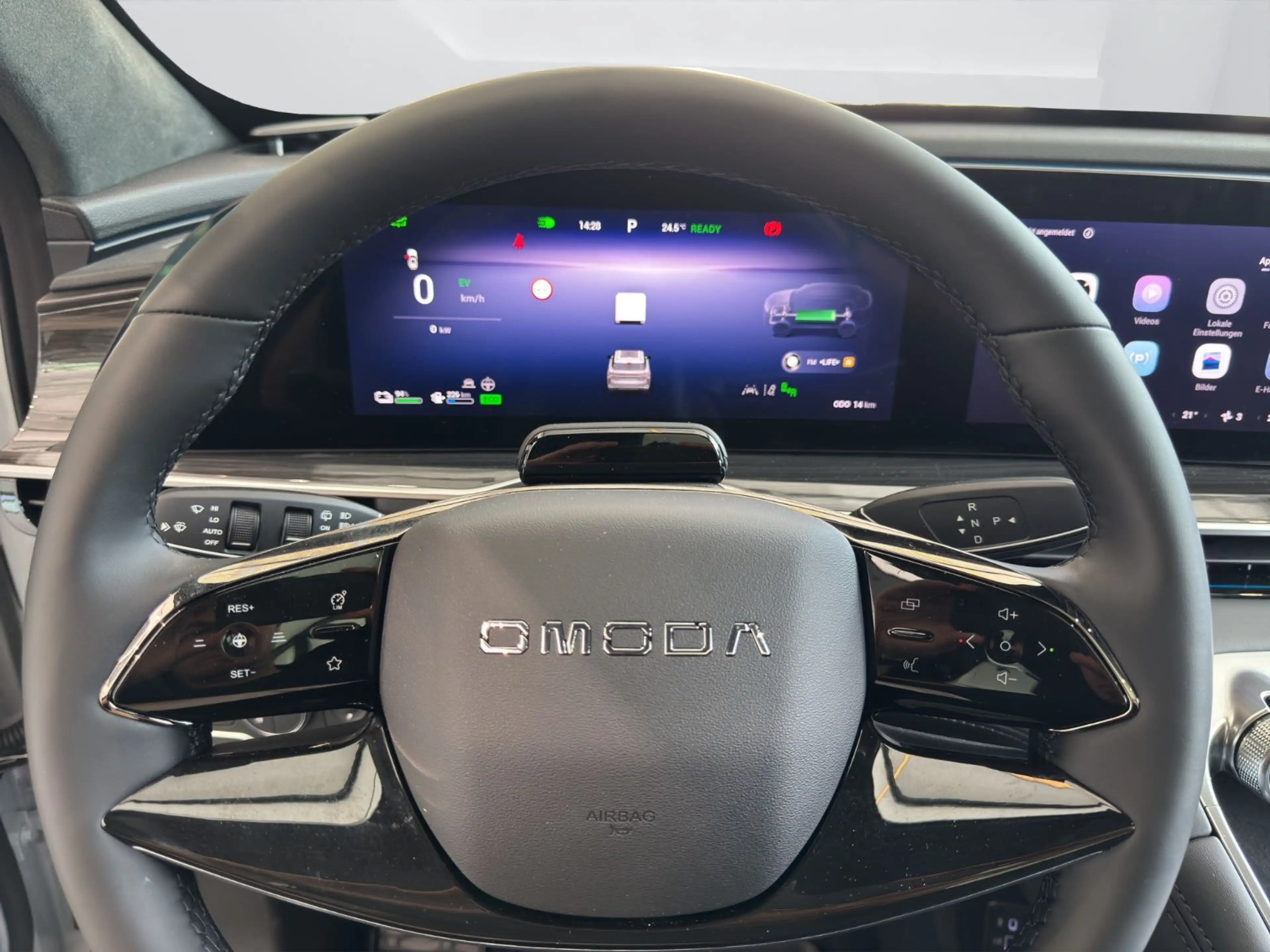 Omoda 9 Ambi CarPlay Pano 360 — photo 11