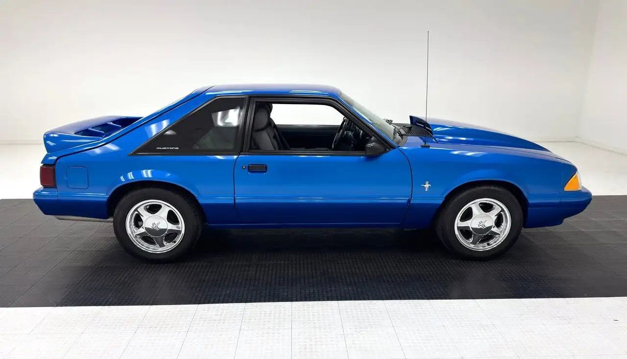 Ford Mustang LX Hatchback, foto 6