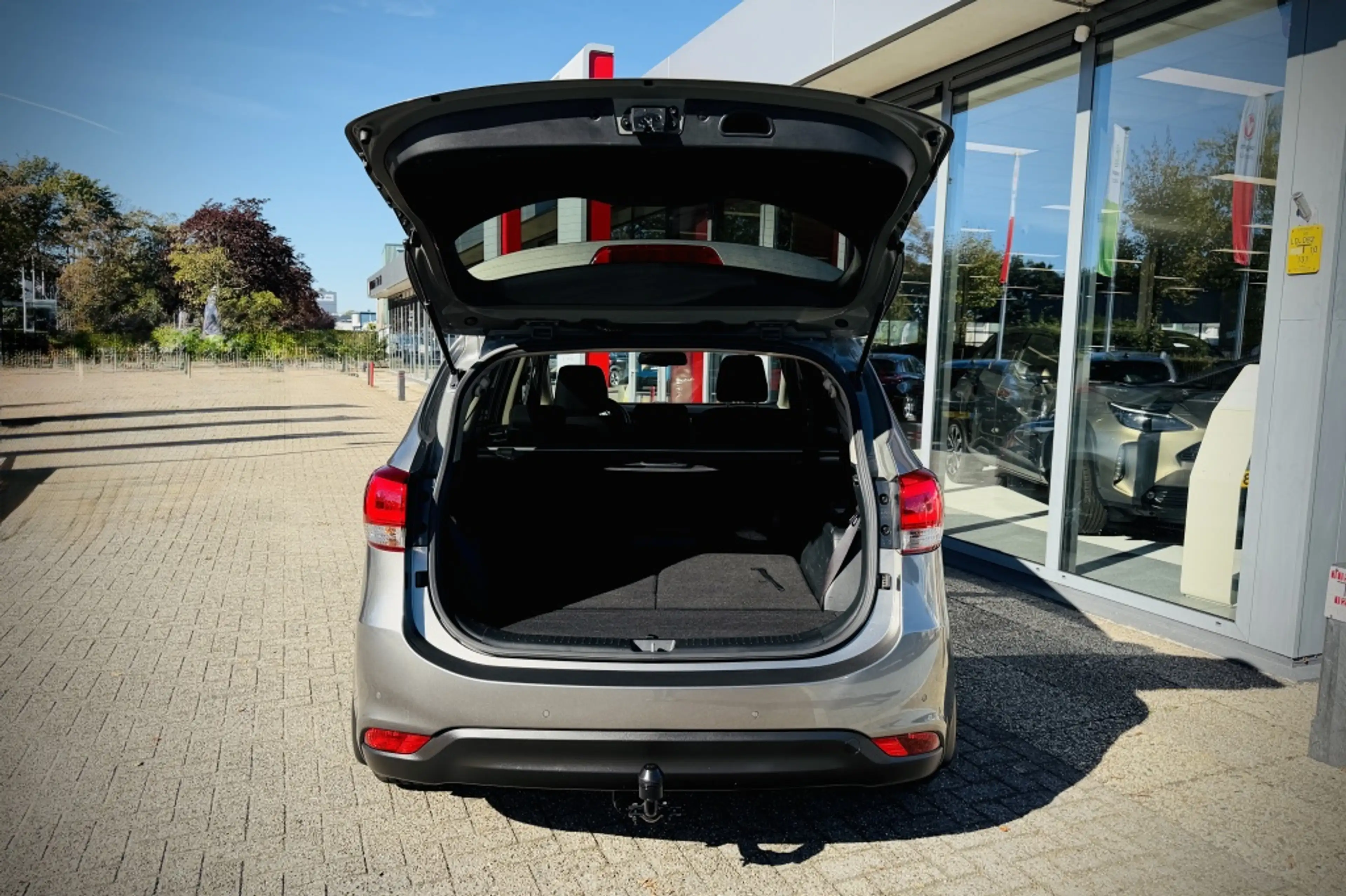 Kia Carens 1.6 GDi ExecutiveLine | TREKHAAK | CAMERA | CLIMA — photo 12