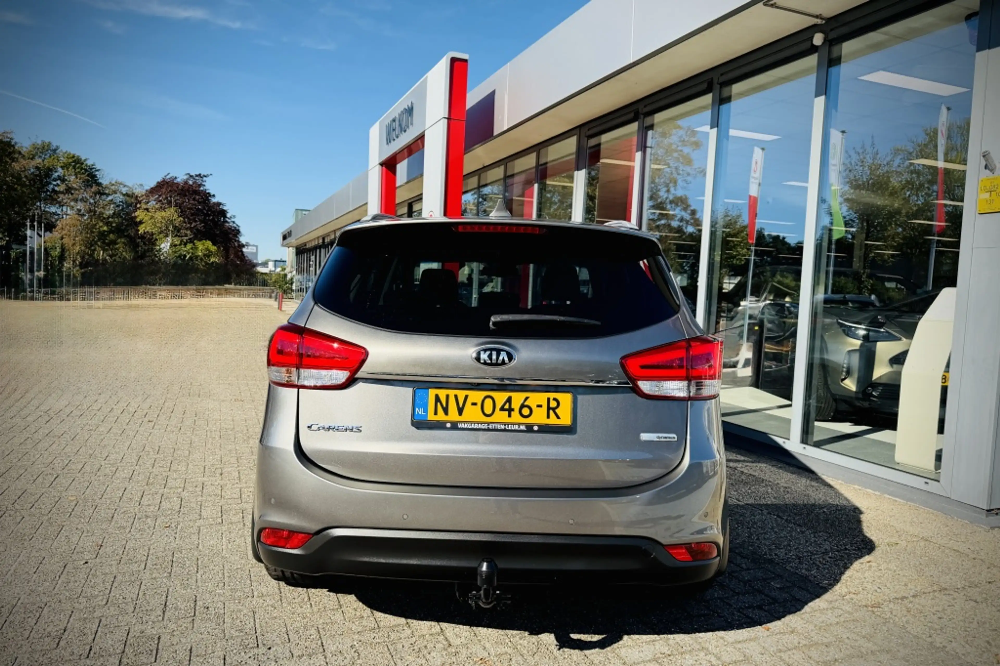Kia Carens 1.6 GDi ExecutiveLine | TREKHAAK | CAMERA | CLIMA — photo 11