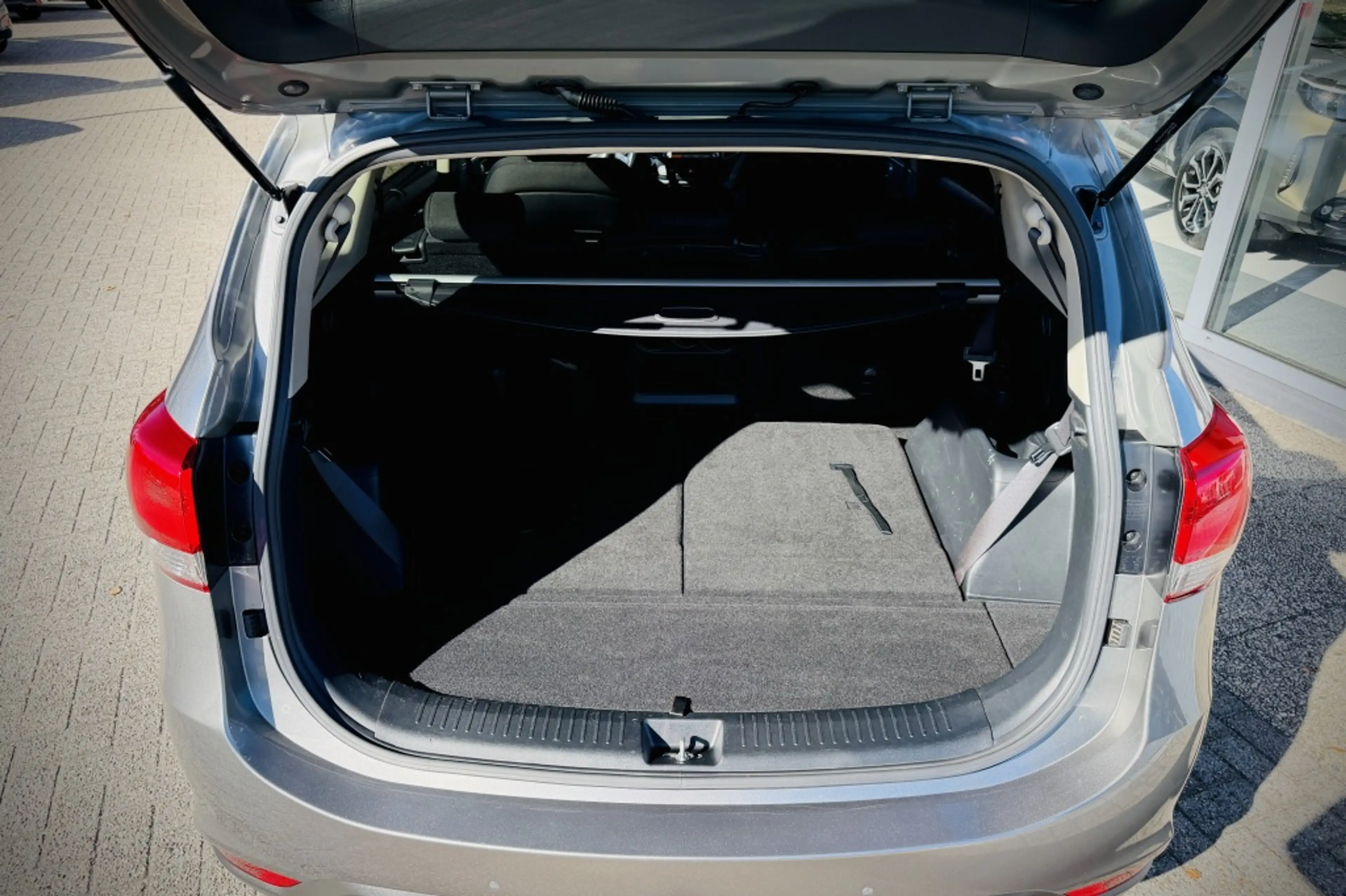 Kia Carens 1.6 GDi ExecutiveLine | TREKHAAK | CAMERA | CLIMA — photo 13