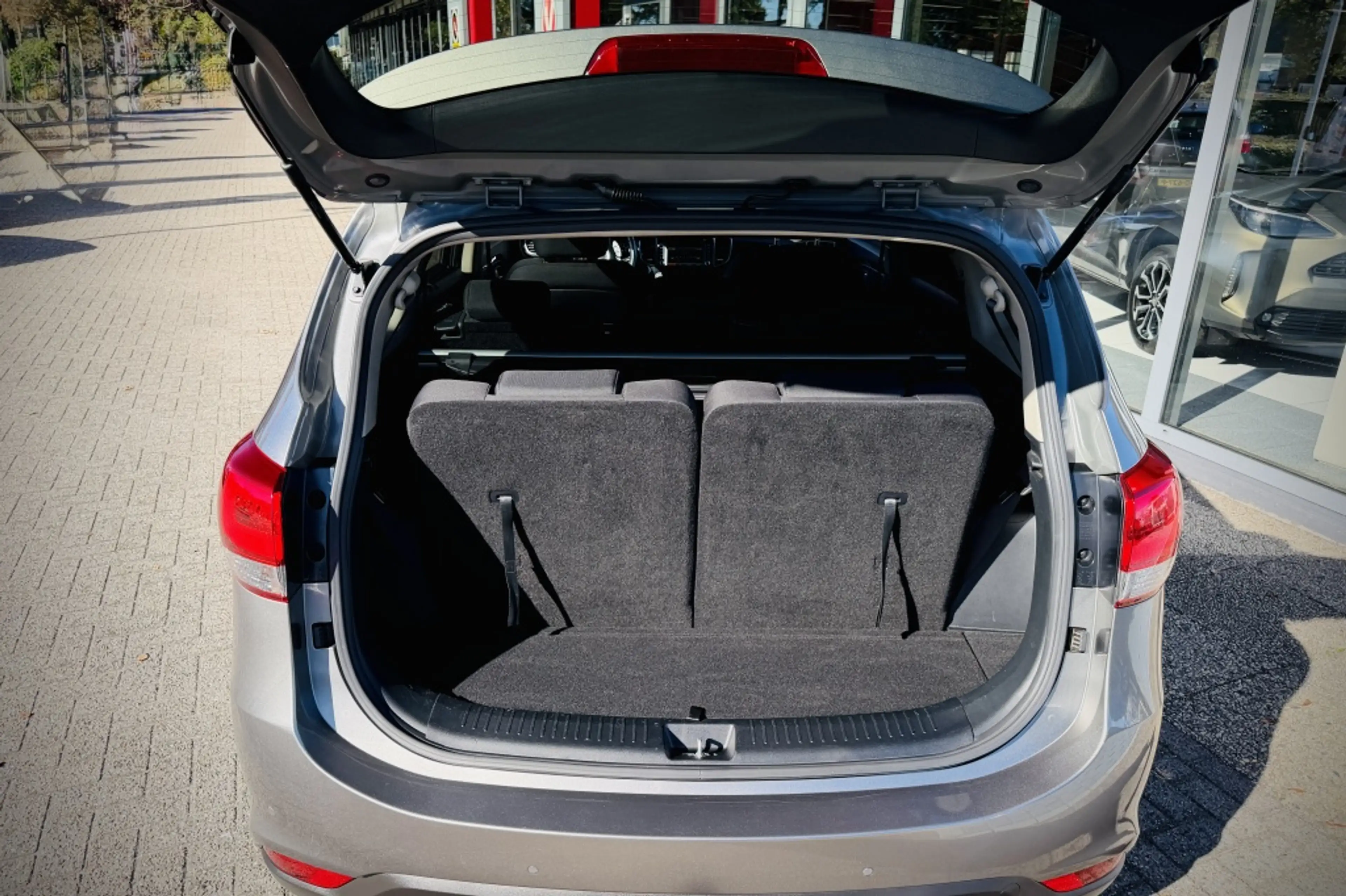 Kia Carens 1.6 GDi ExecutiveLine | TREKHAAK | CAMERA | CLIMA — photo 14