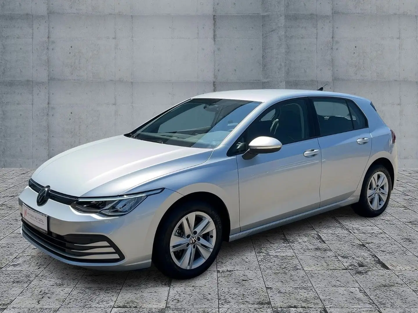 Volkswagen Golf VIII 1.5 TSI LIFE LED+APP+2xPDC+MFL+DAB+ALU Argento - 2