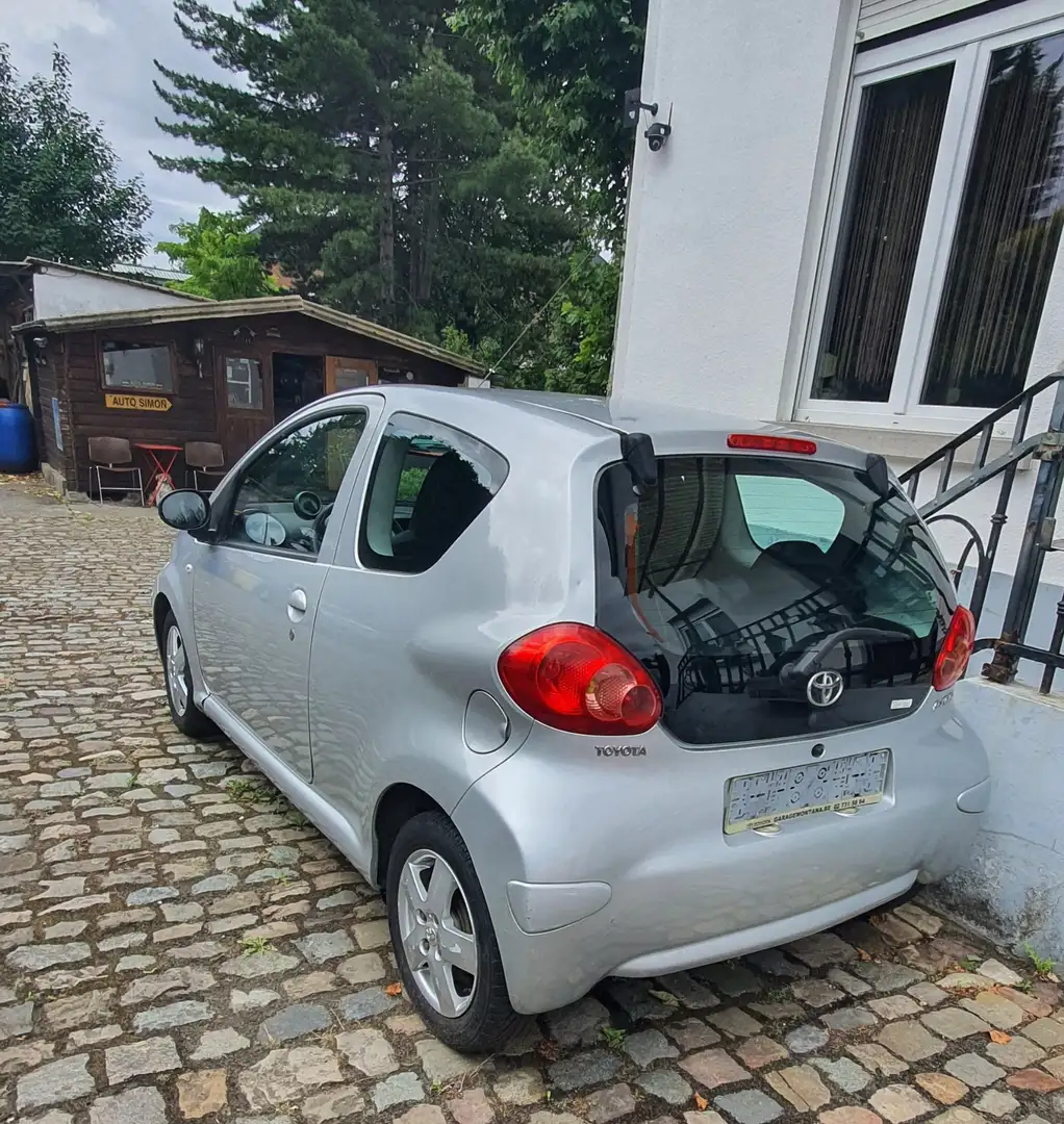 Toyota Aygo Aygo 1.0i VVT-i Plus Argent - 1