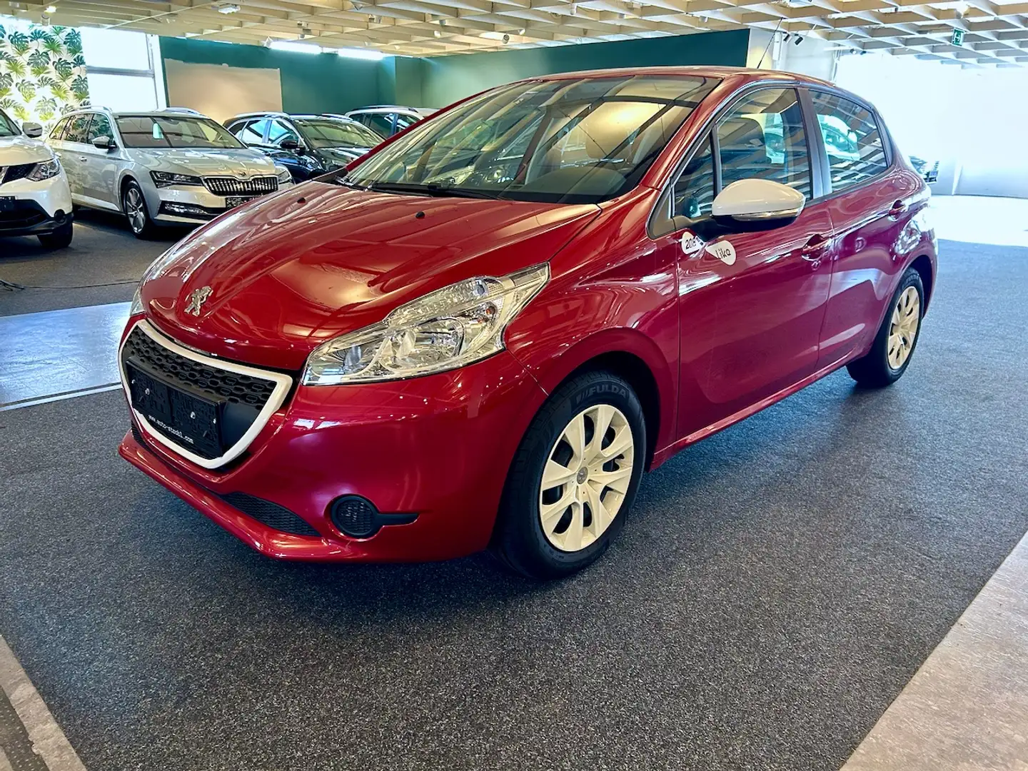 Peugeot 208 208 Like 1,0 VTi 68 Rot - 1