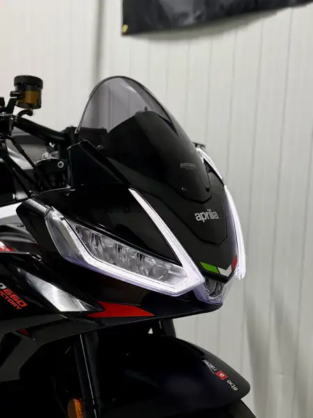 Aprilia Tuono - foto 2